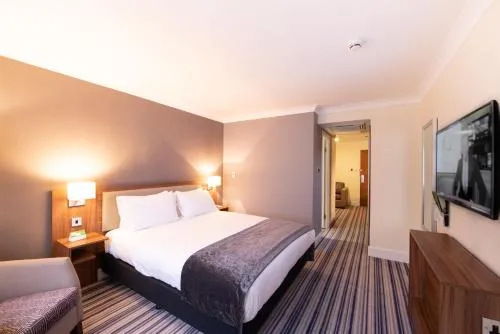 Holiday Inn Cardiff North M4 Jct 32 by IHG