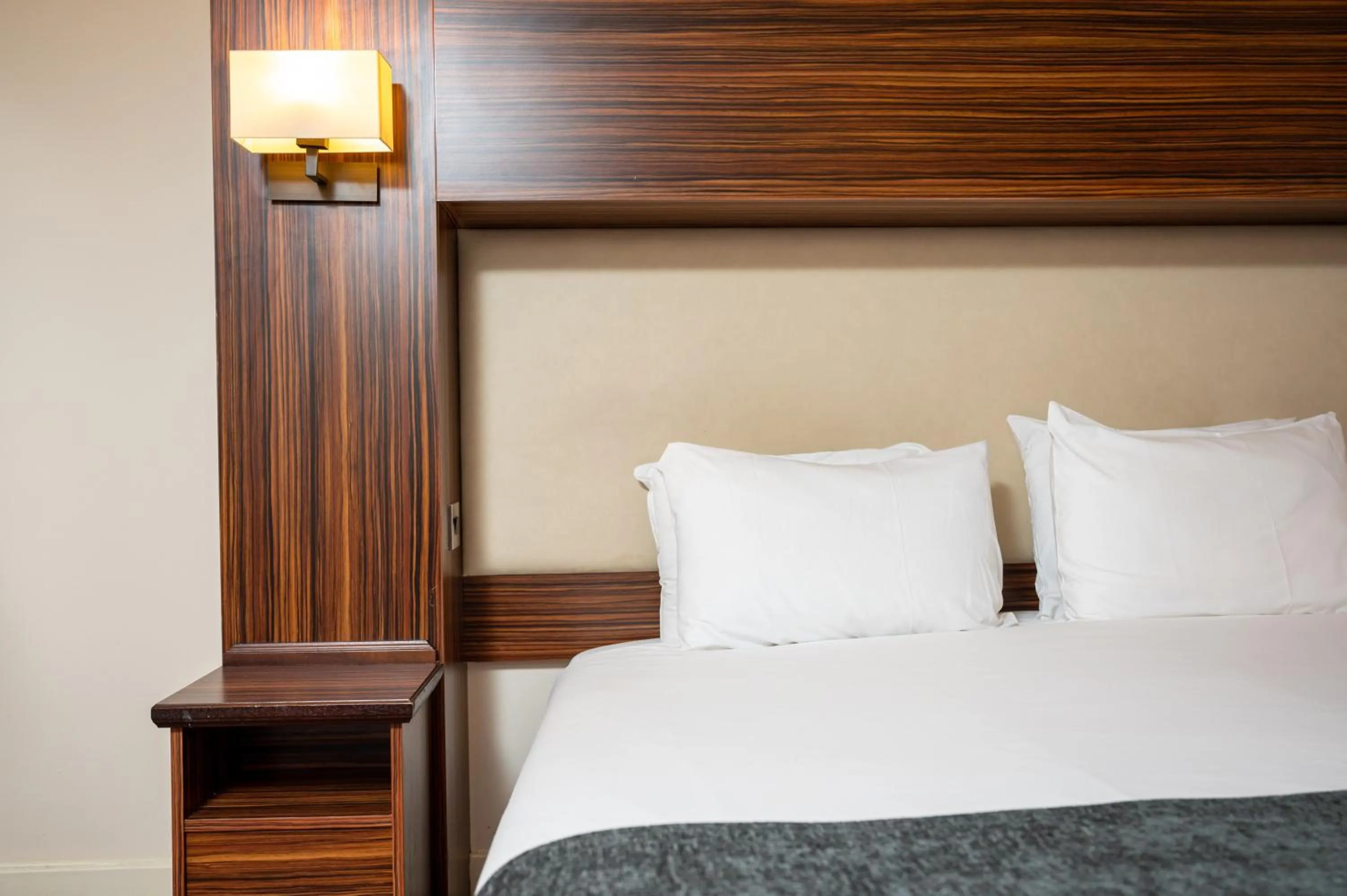 Bed in The Fernhurst by Greene King Inns