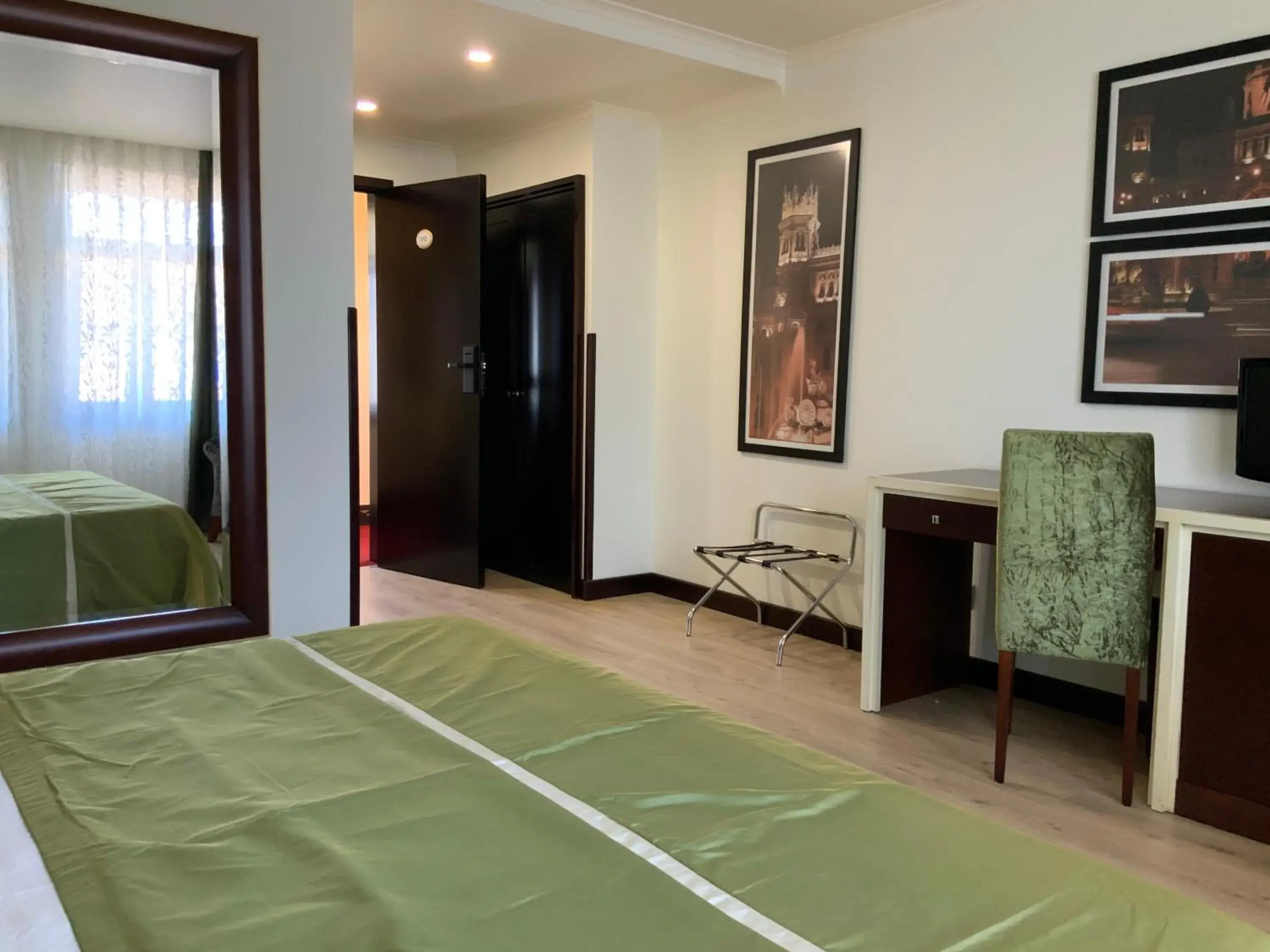 Bedroom, Bed in Veneza Hotel Bedroom, Bed in Veneza Hotel