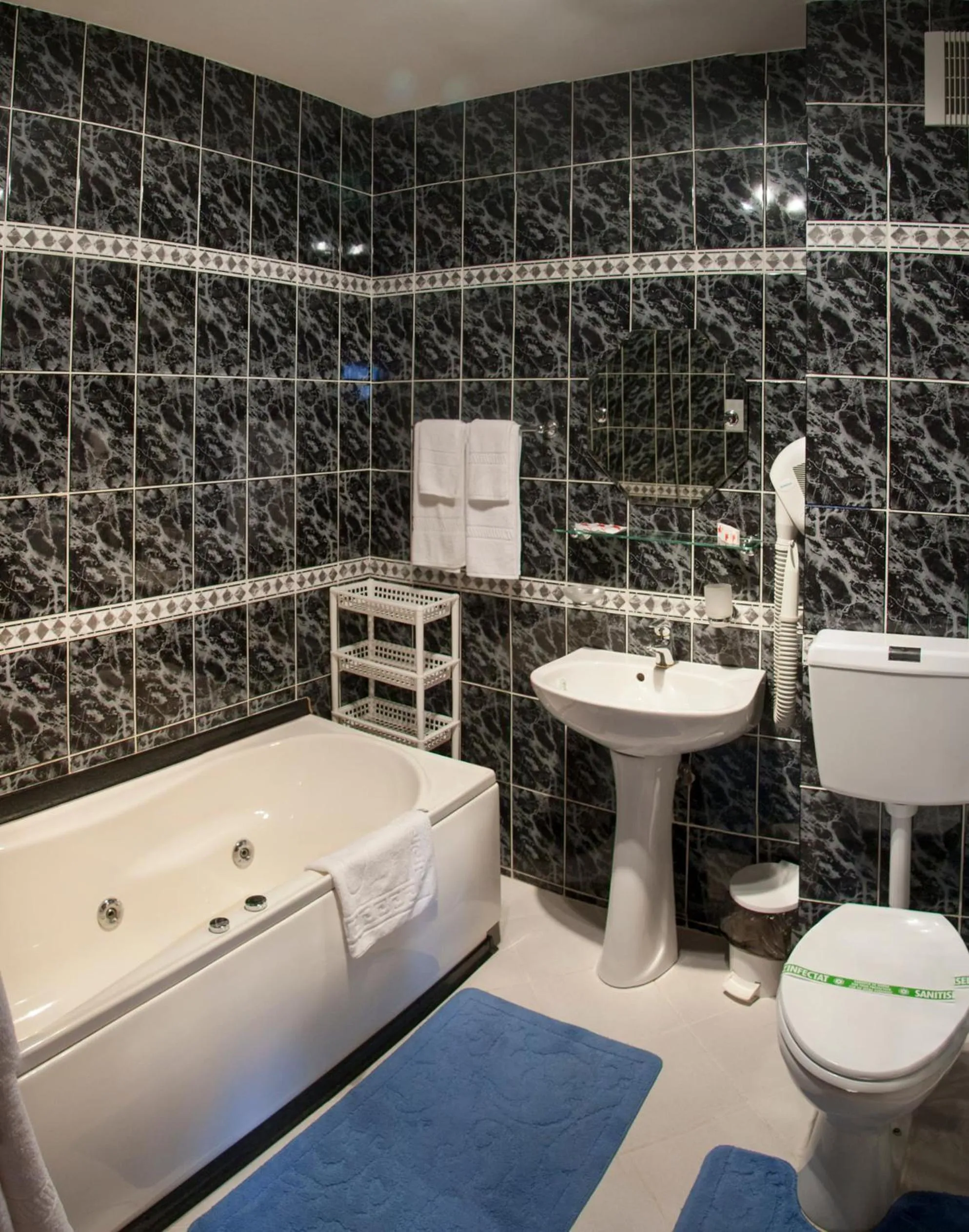 Bathroom in Hotel Kreta