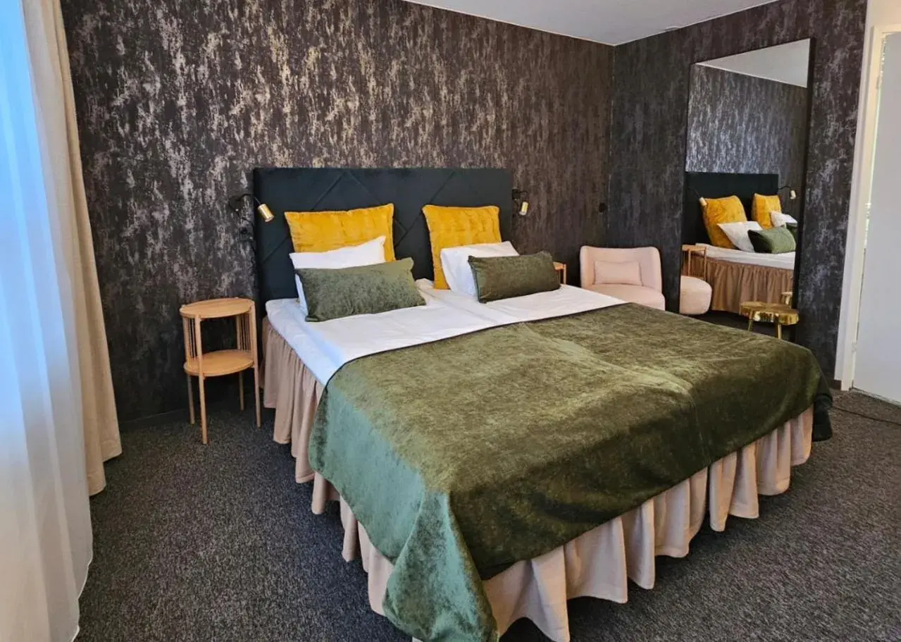 Deluxe Double Room with Two Double Beds in Samantta Hotel & Restaurant Deluxe Double Room with Two Double Beds in Samantta Hotel & Restaurant