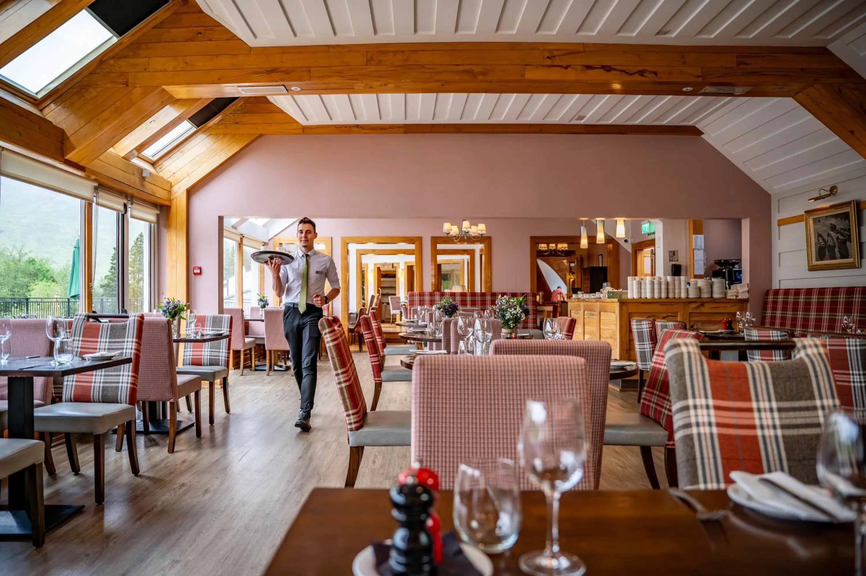 Restaurant/places to eat in Delphi Resort Hotel & Spa