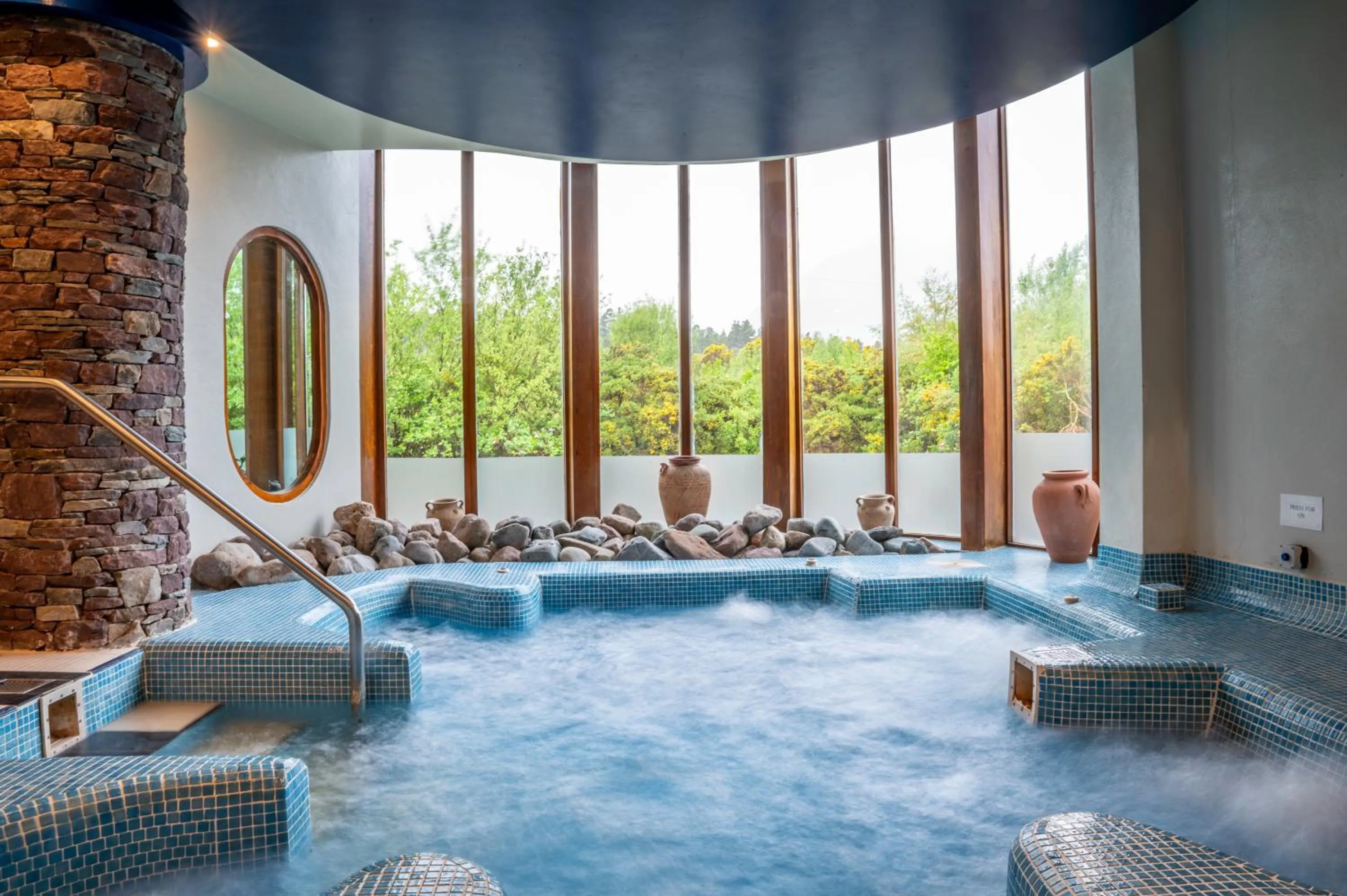 Hot Tub in Delphi Resort Hotel & Spa