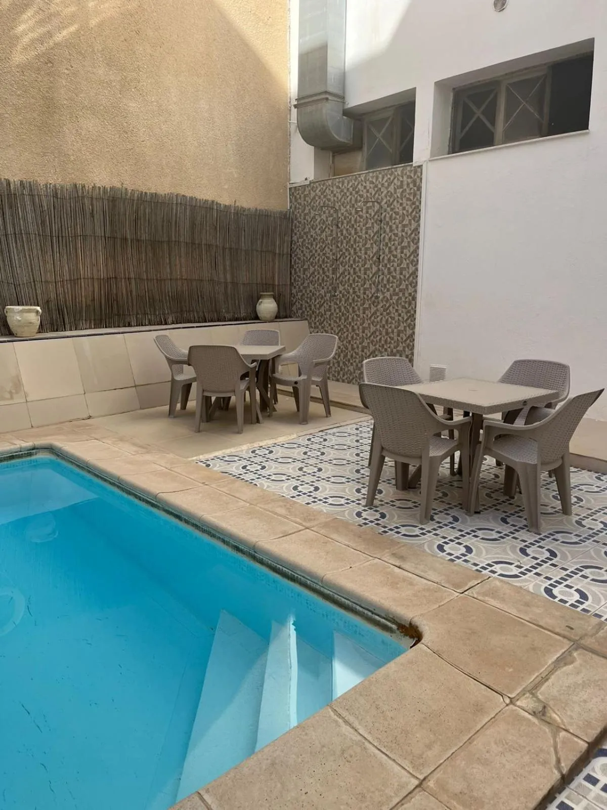 Swimming pool in Hotel Mezri