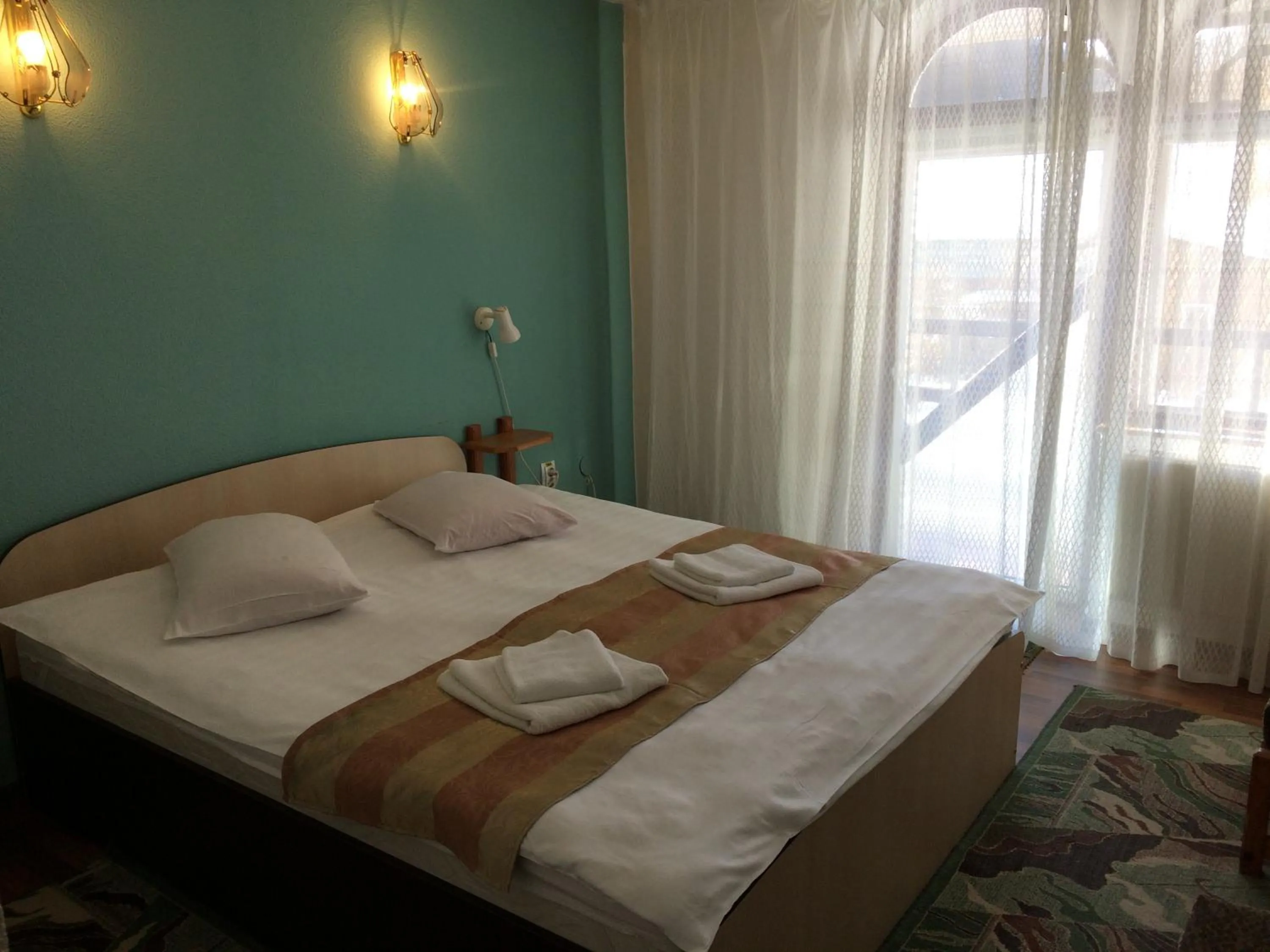 Photo of the whole room, Bed in Pension Casa Alba
