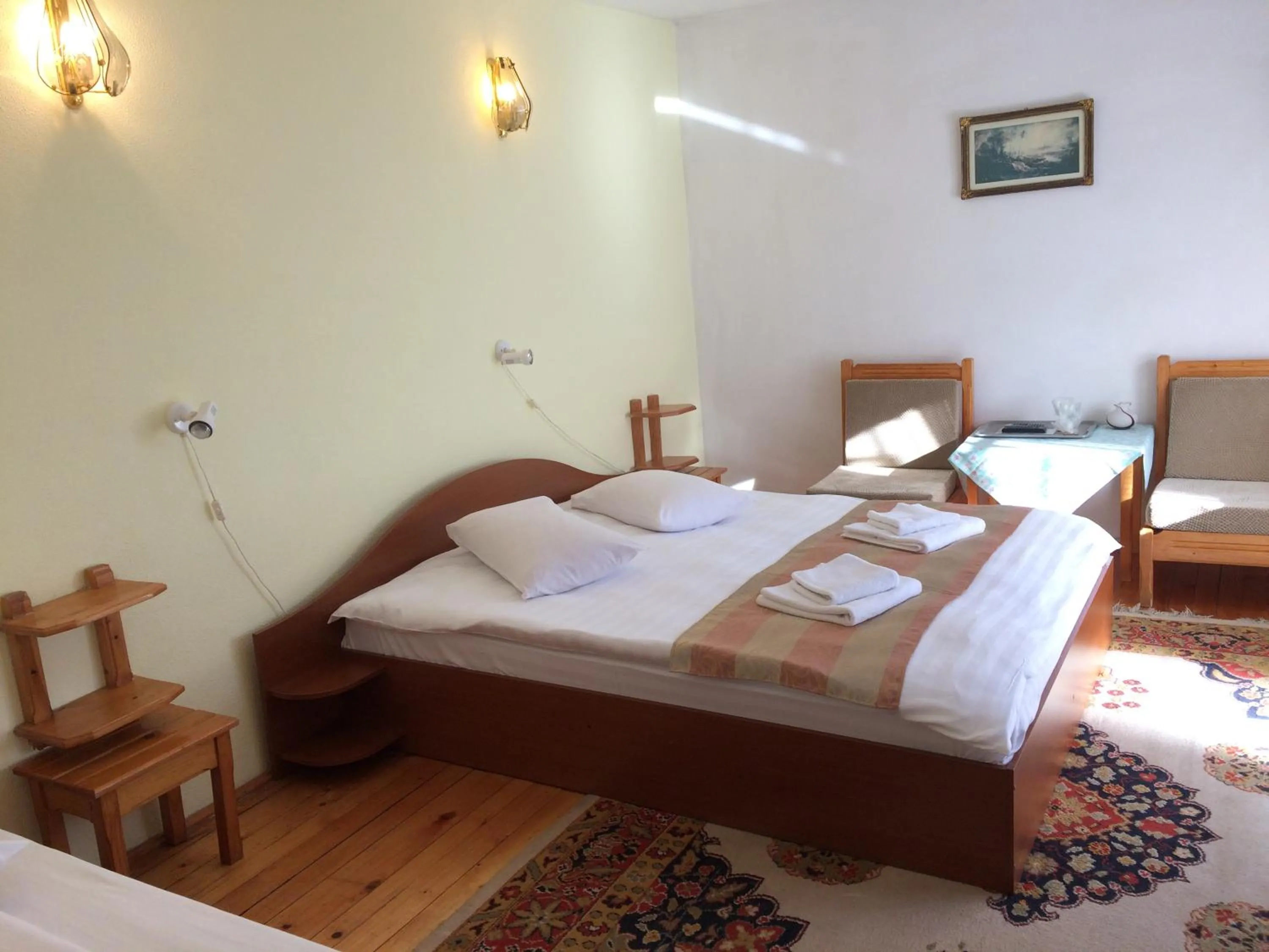 Photo of the whole room, Bed in Pension Casa Alba