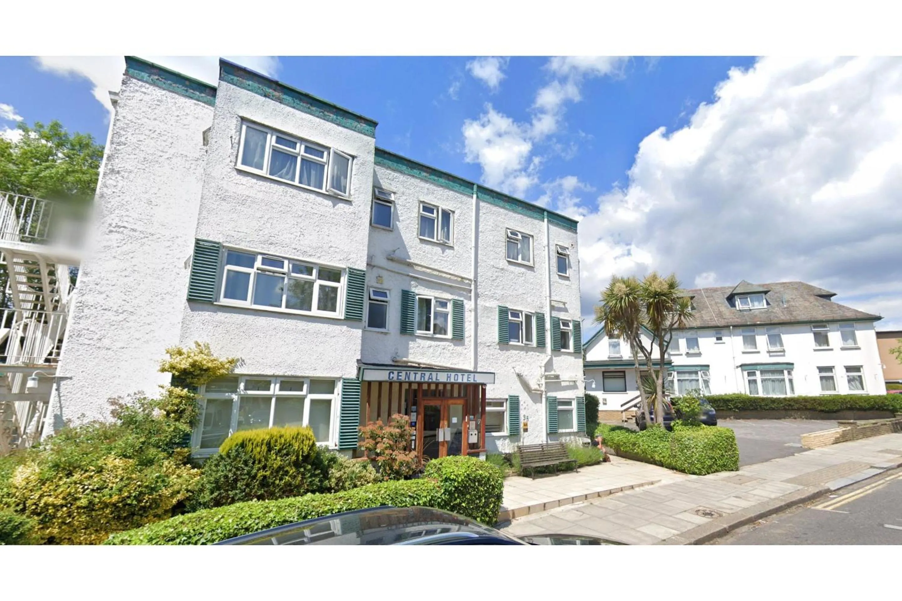 Facade/entrance in Central Hotel Golders Green