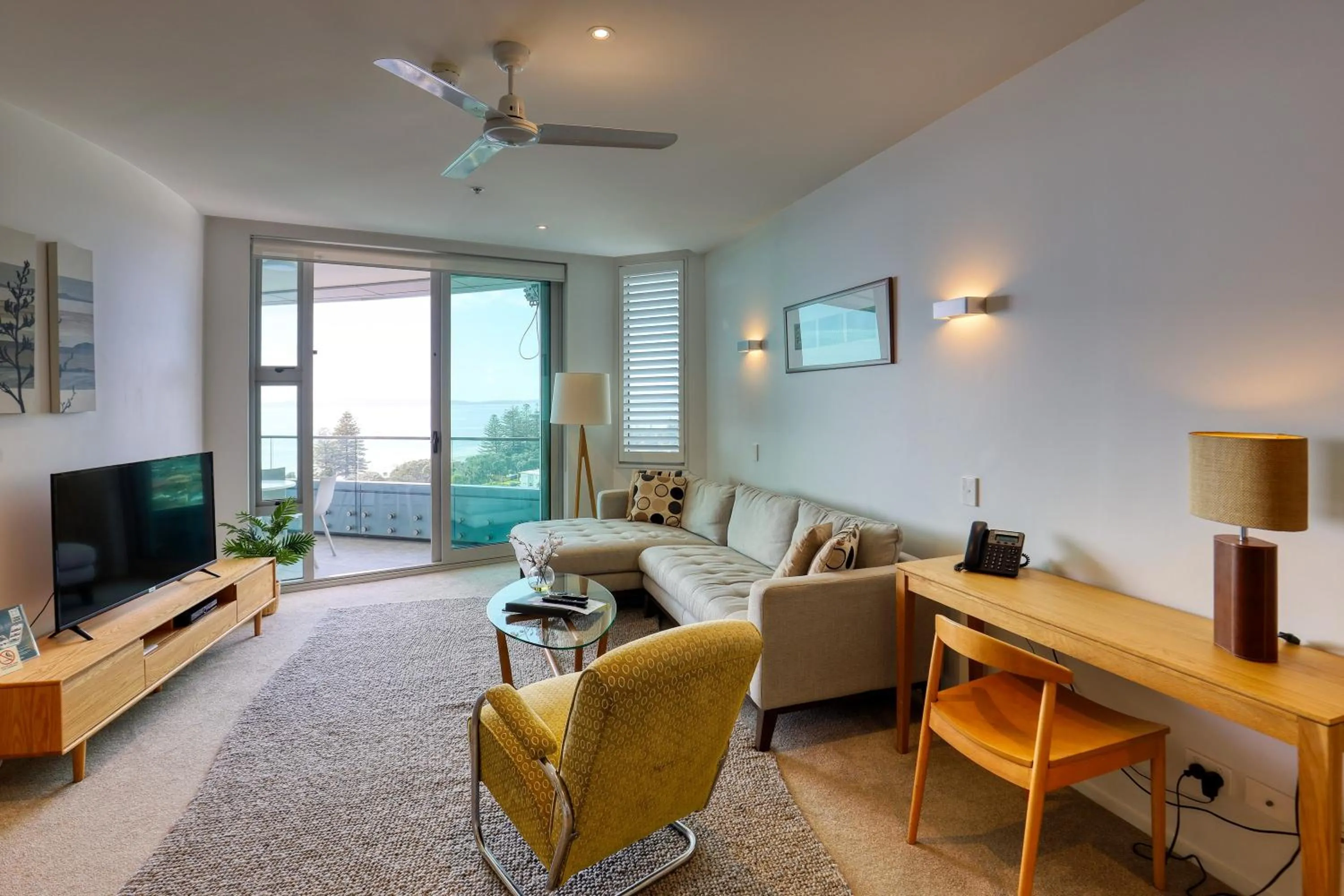 TV and multimedia in Marsden Suites Nautilus Orewa