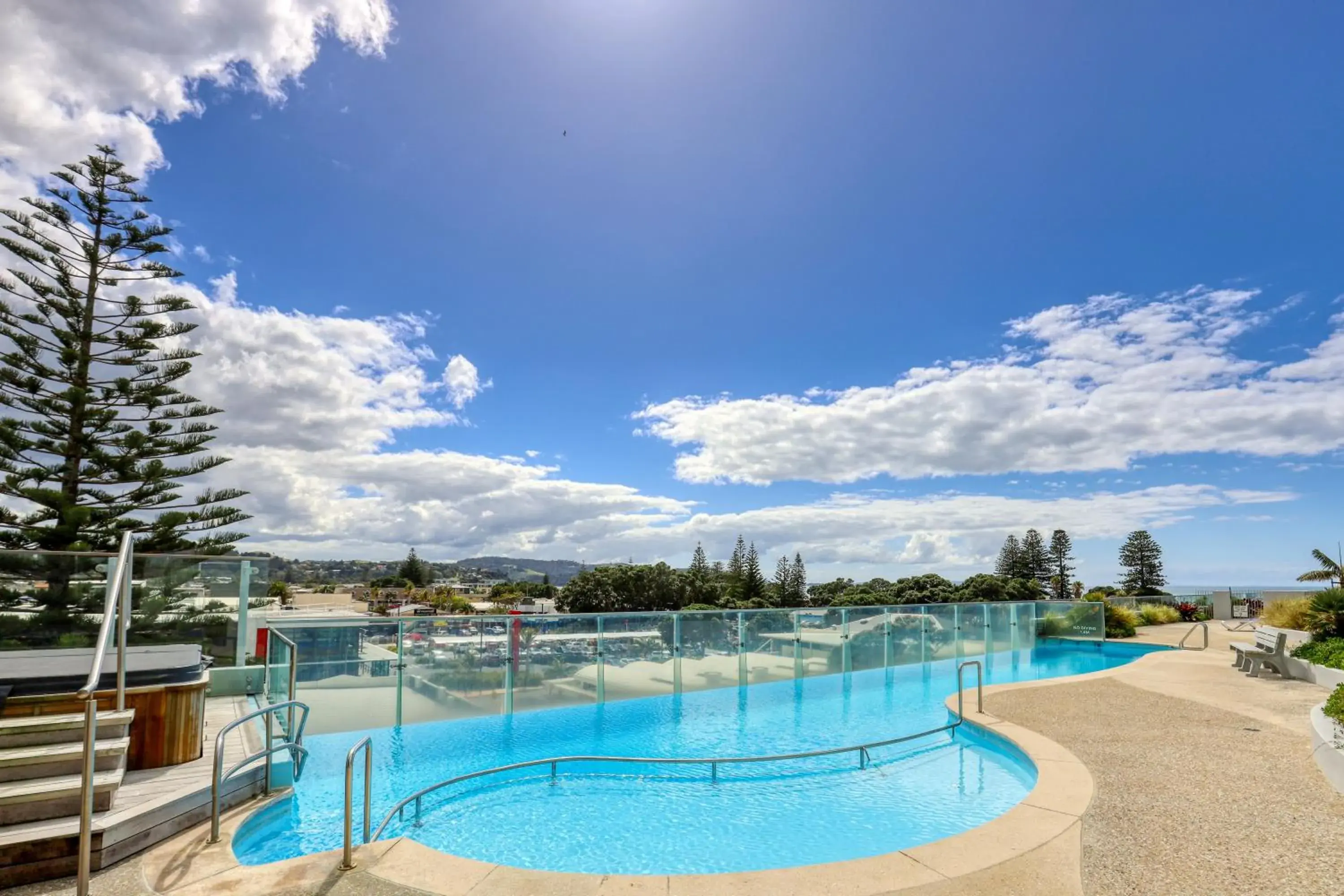 Swimming pool in Marsden Suites Nautilus Orewa Swimming pool in Marsden Suites Nautilus Orewa