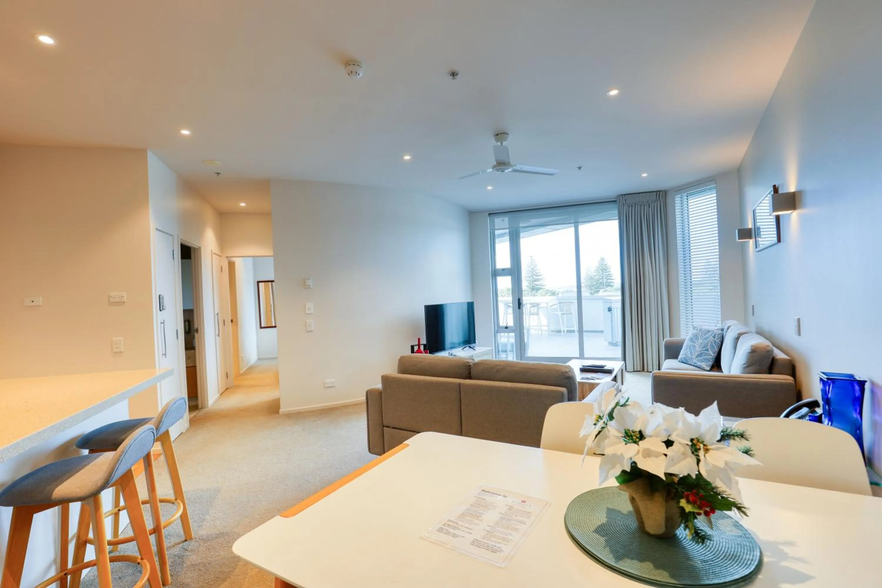 Dining area in Marsden Suites Nautilus Orewa