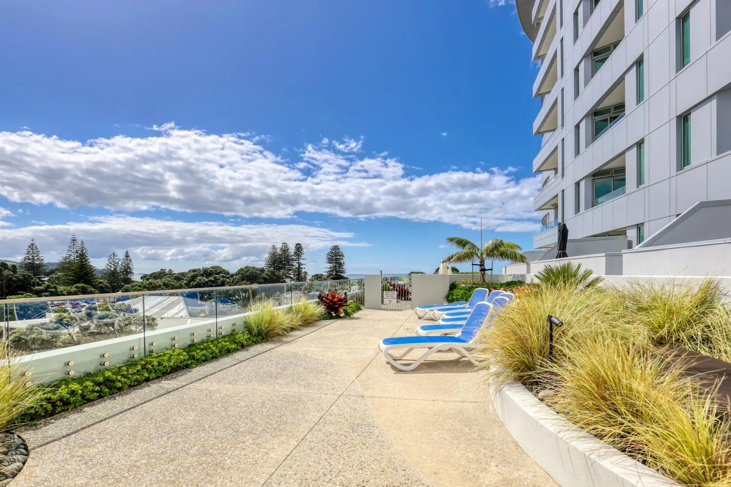 Swimming pool in Marsden Suites Nautilus Orewa Swimming pool in Marsden Suites Nautilus Orewa