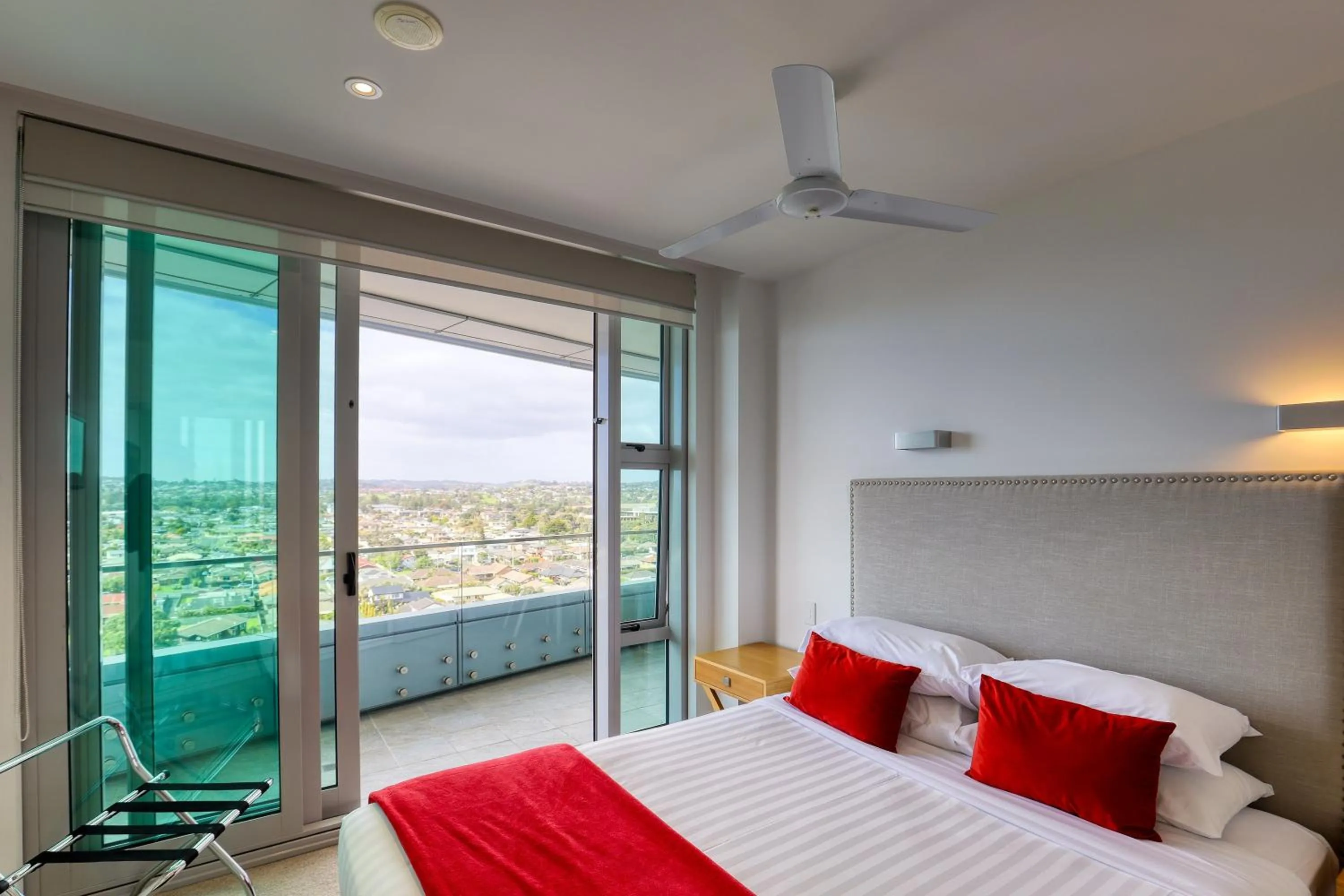 Bed in Marsden Suites Nautilus Orewa