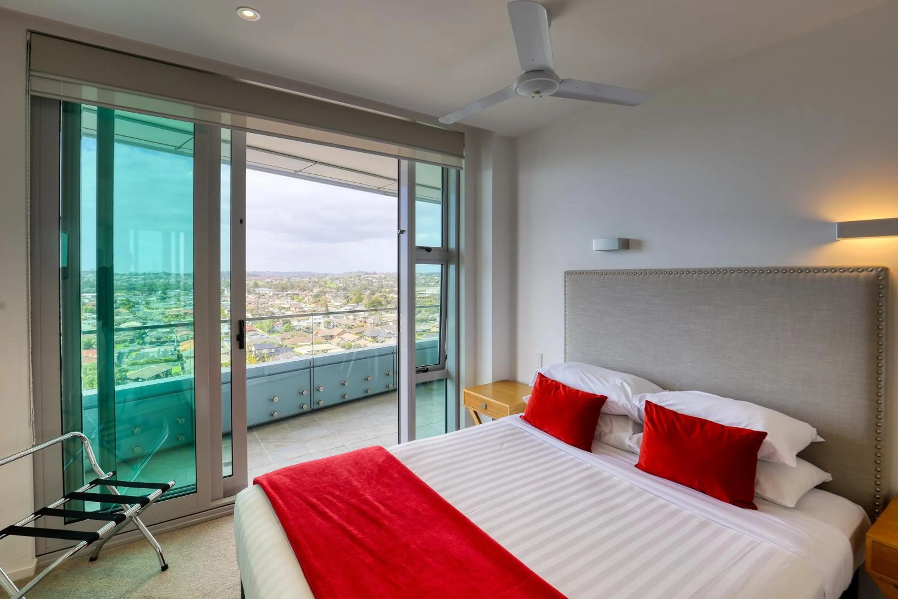 Bed in Marsden Suites Nautilus Orewa