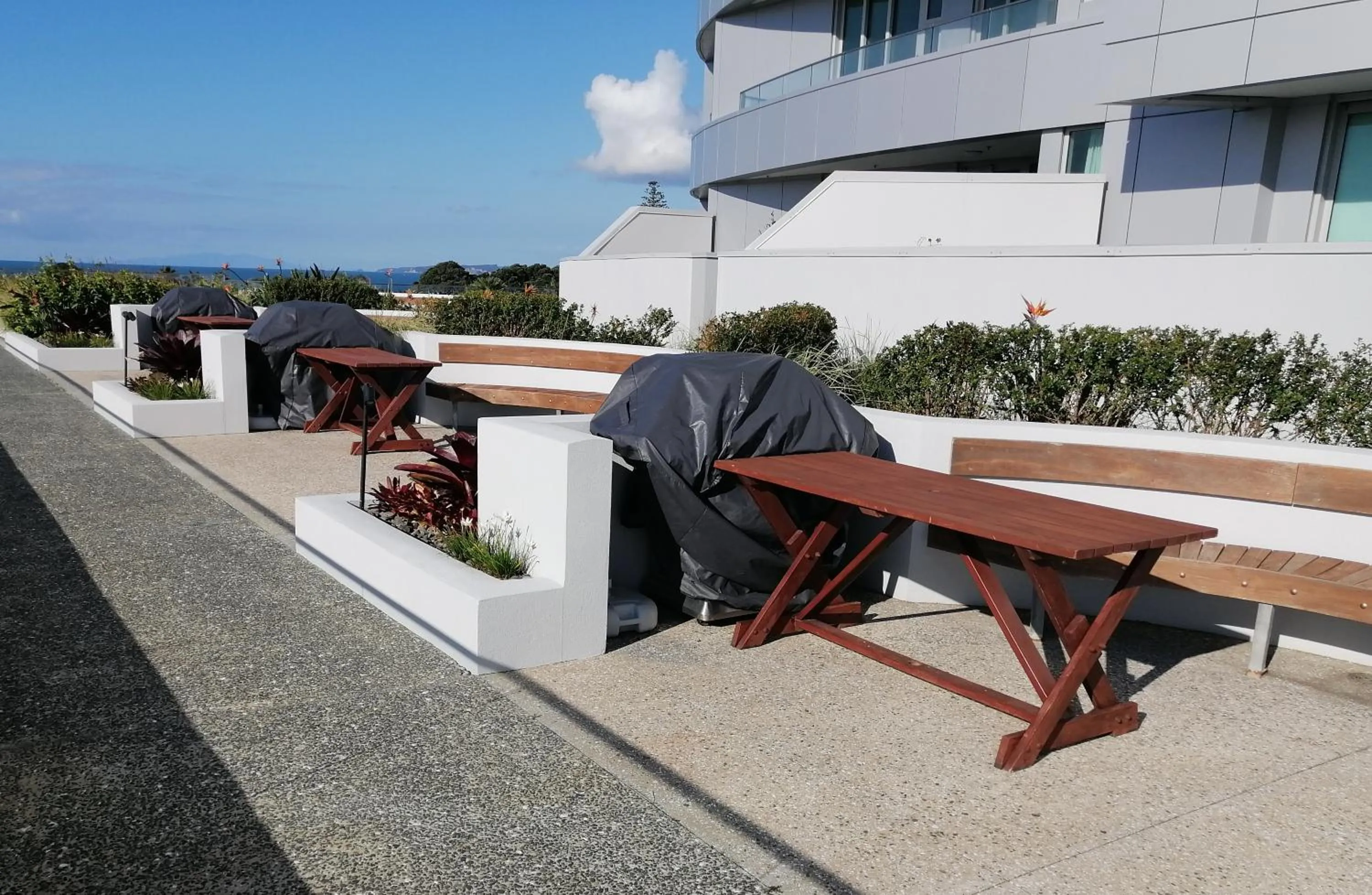 BBQ facilities in Marsden Suites Nautilus Orewa
