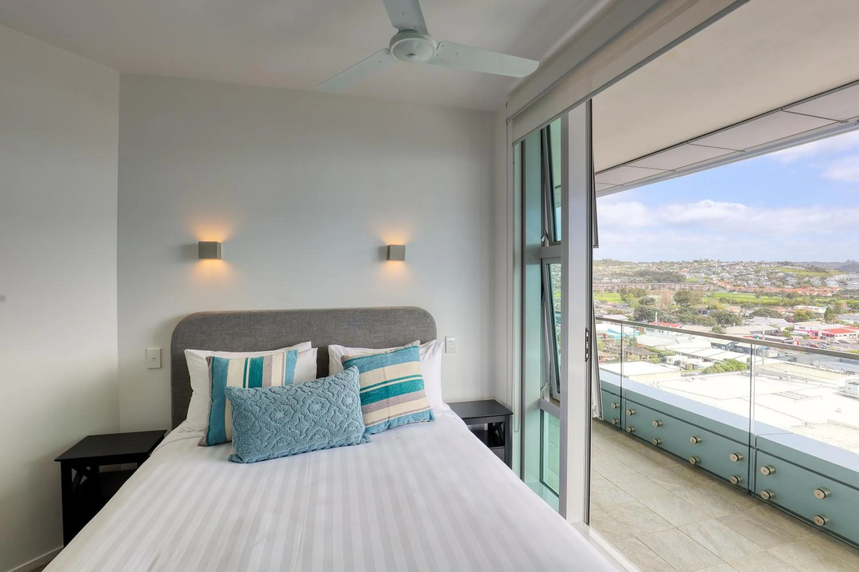 Bed in Marsden Suites Nautilus Orewa