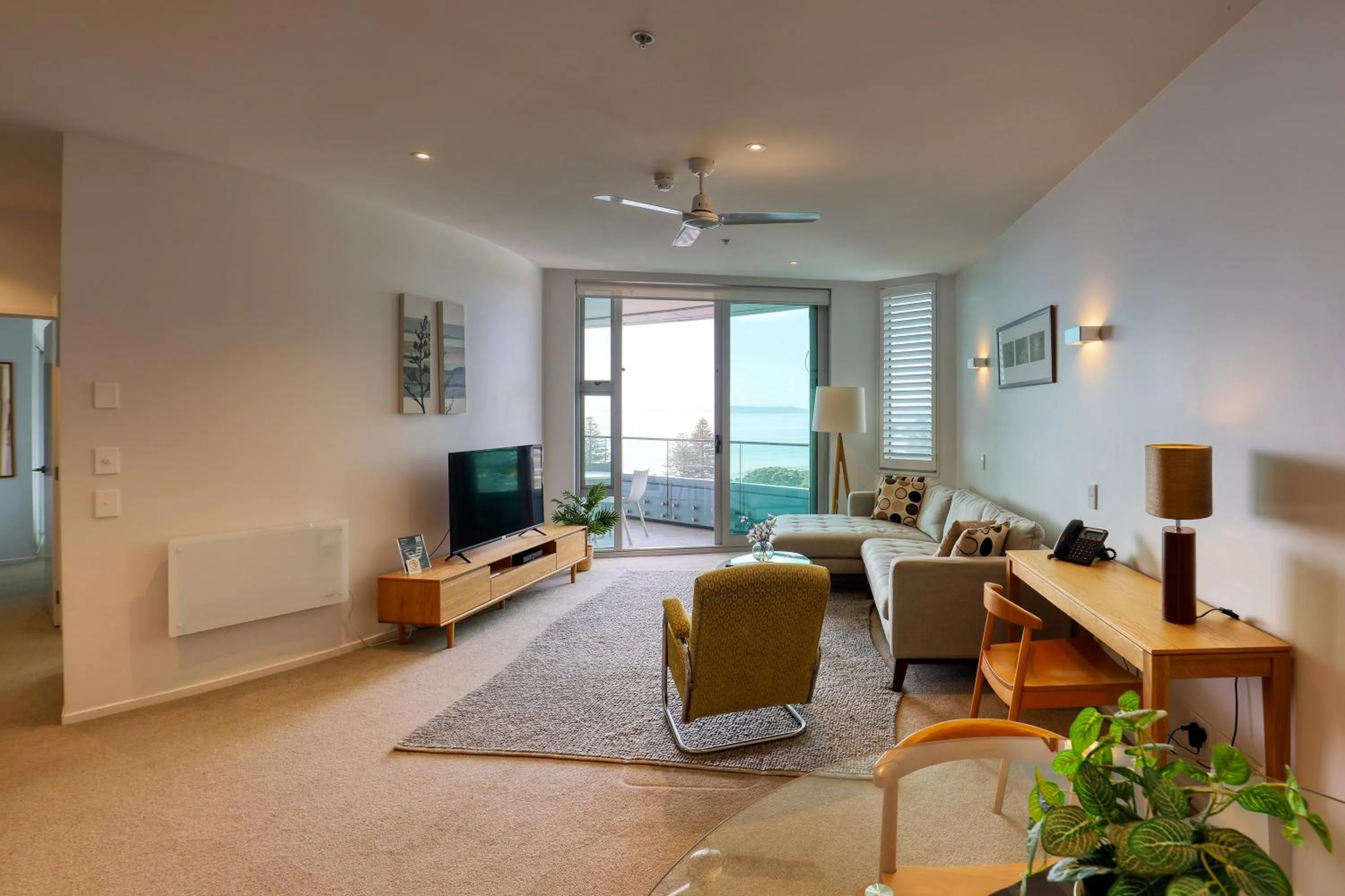 TV and multimedia in Marsden Suites Nautilus Orewa