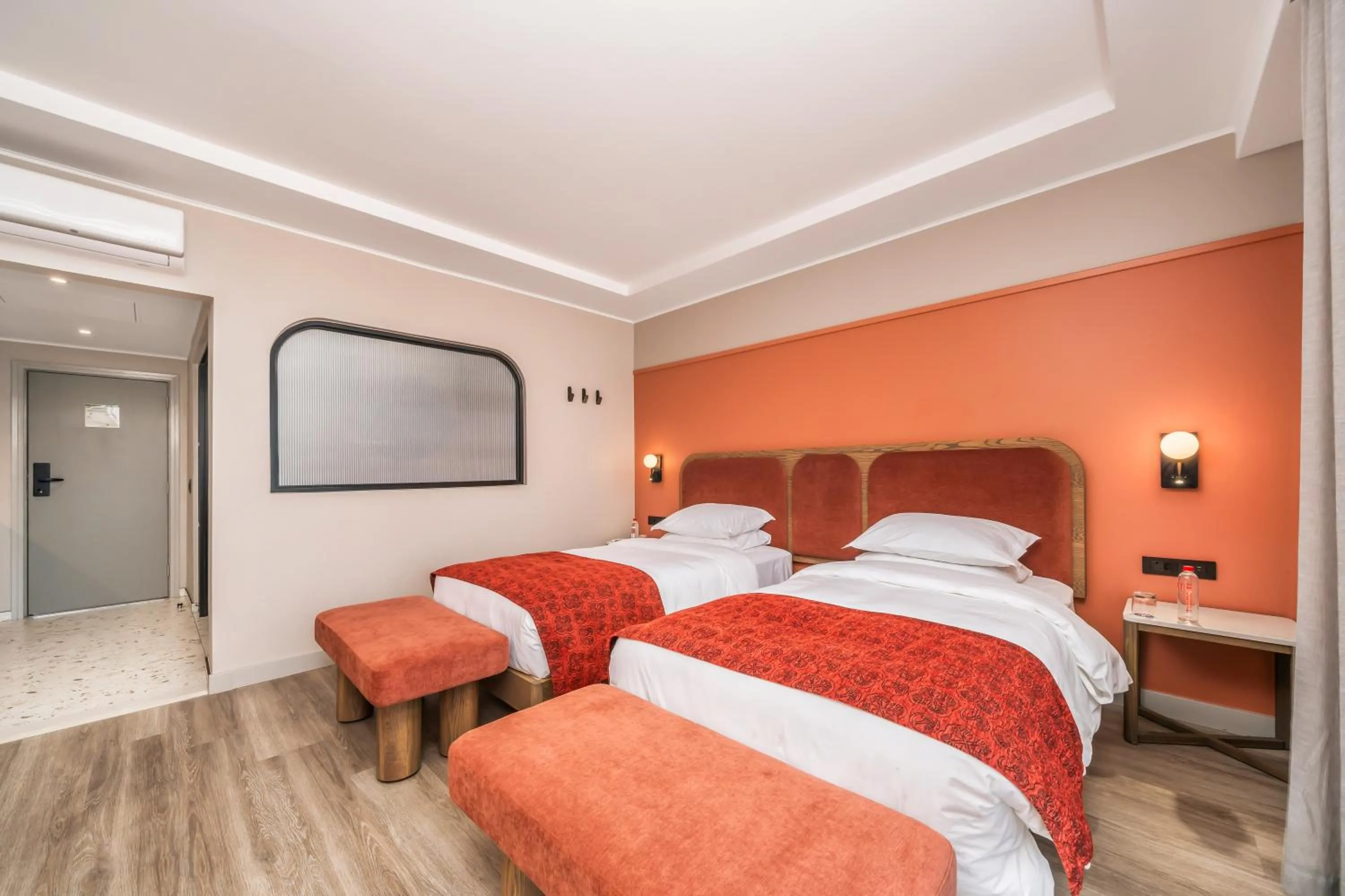 Bed in Courtyard Hotel Gqeberha