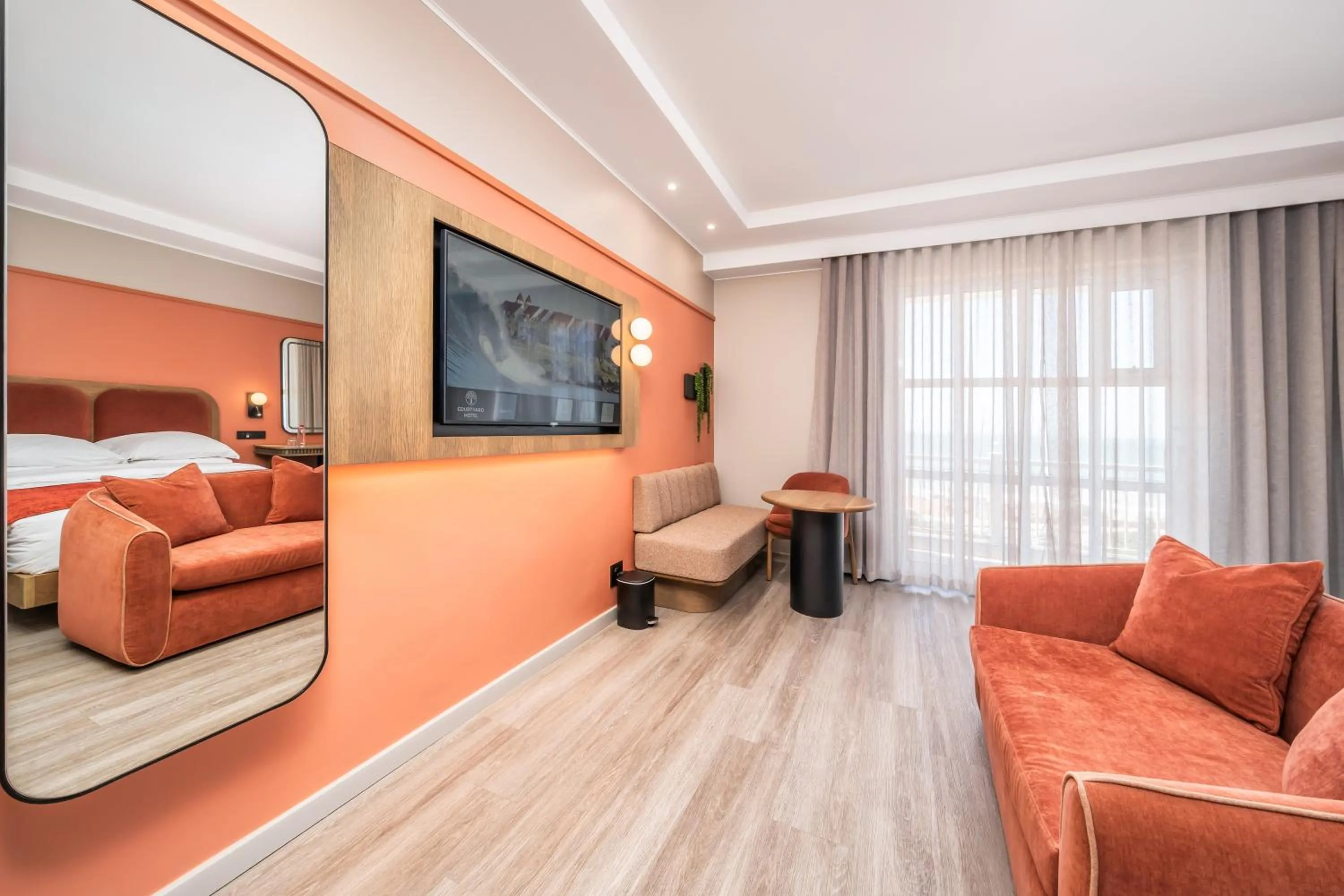 Bedroom, Bed in Courtyard Hotel Gqeberha