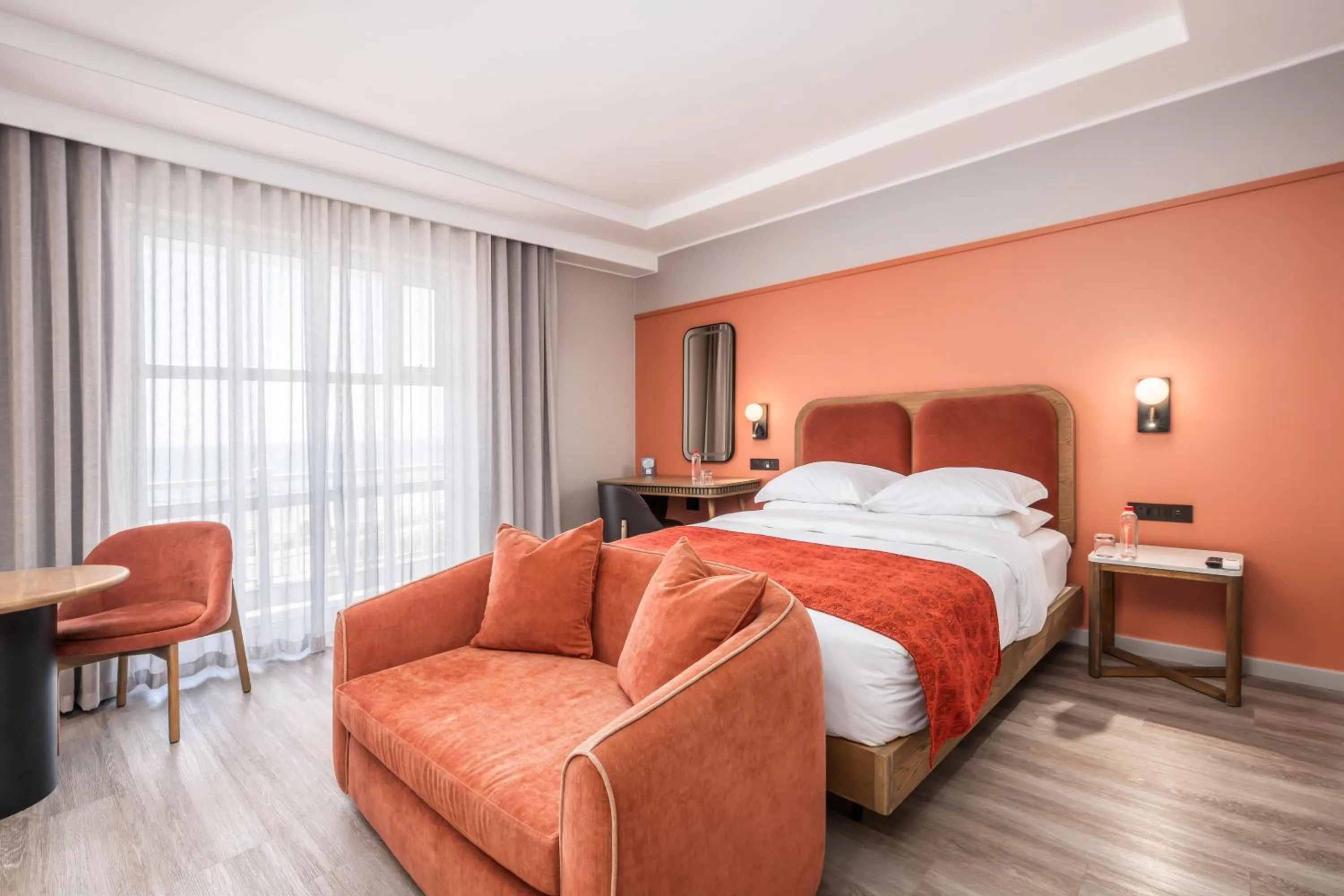 Bedroom, Bed in Courtyard Hotel Gqeberha