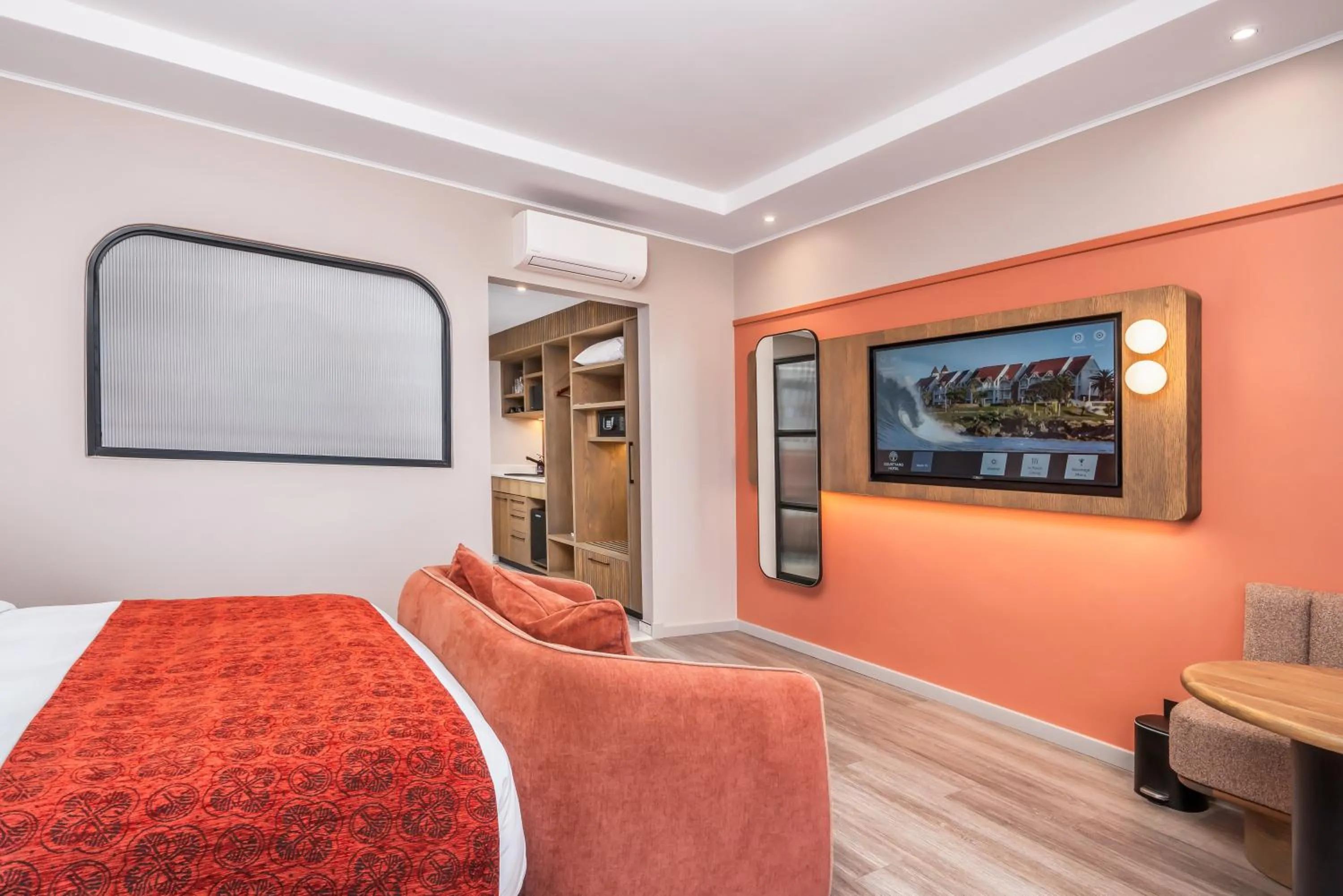 Bed in Courtyard Hotel Gqeberha