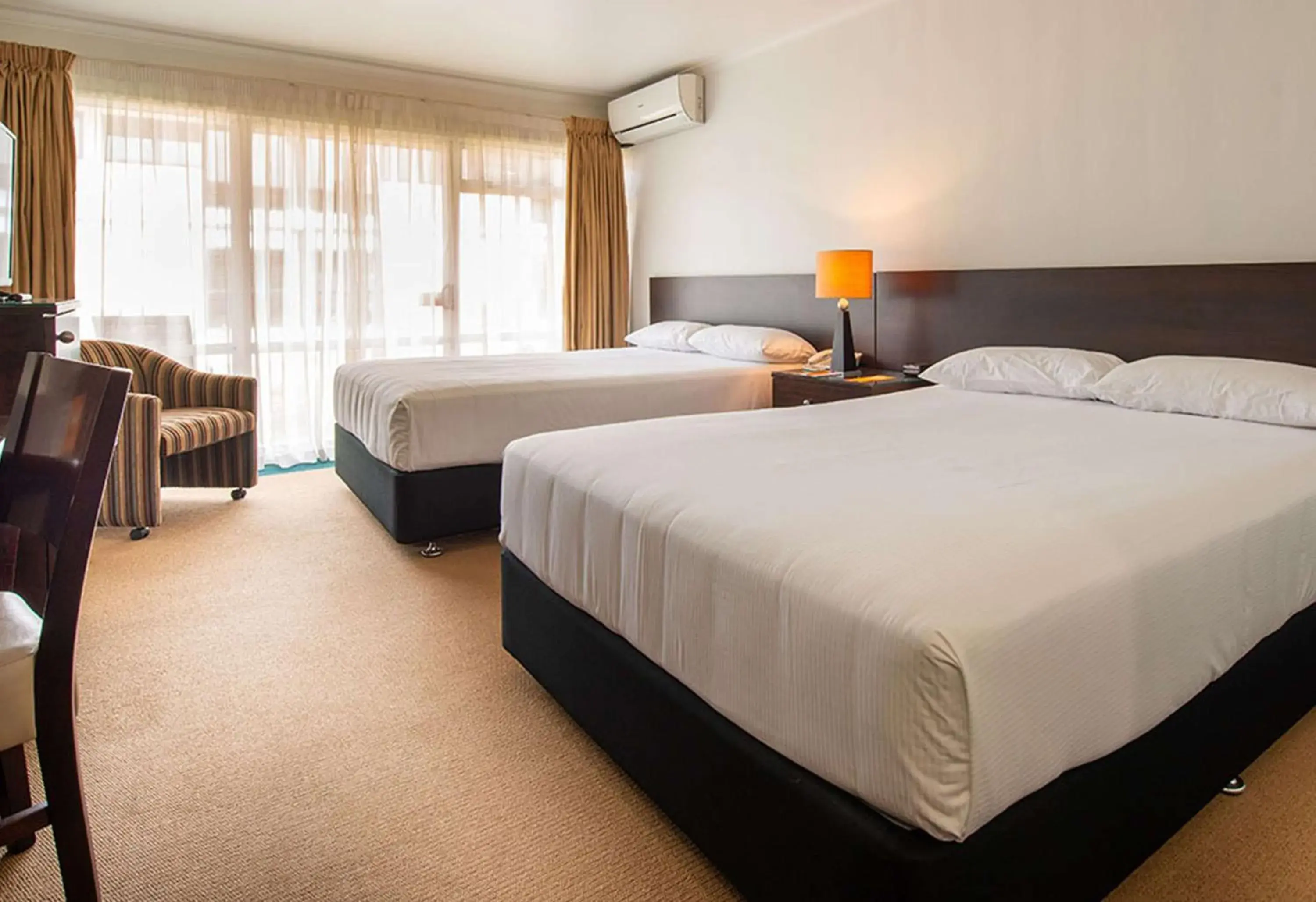 Bedroom, Bed in Sudima Hotel Christchurch Airport Bedroom, Bed in Sudima Hotel Christchurch Airport