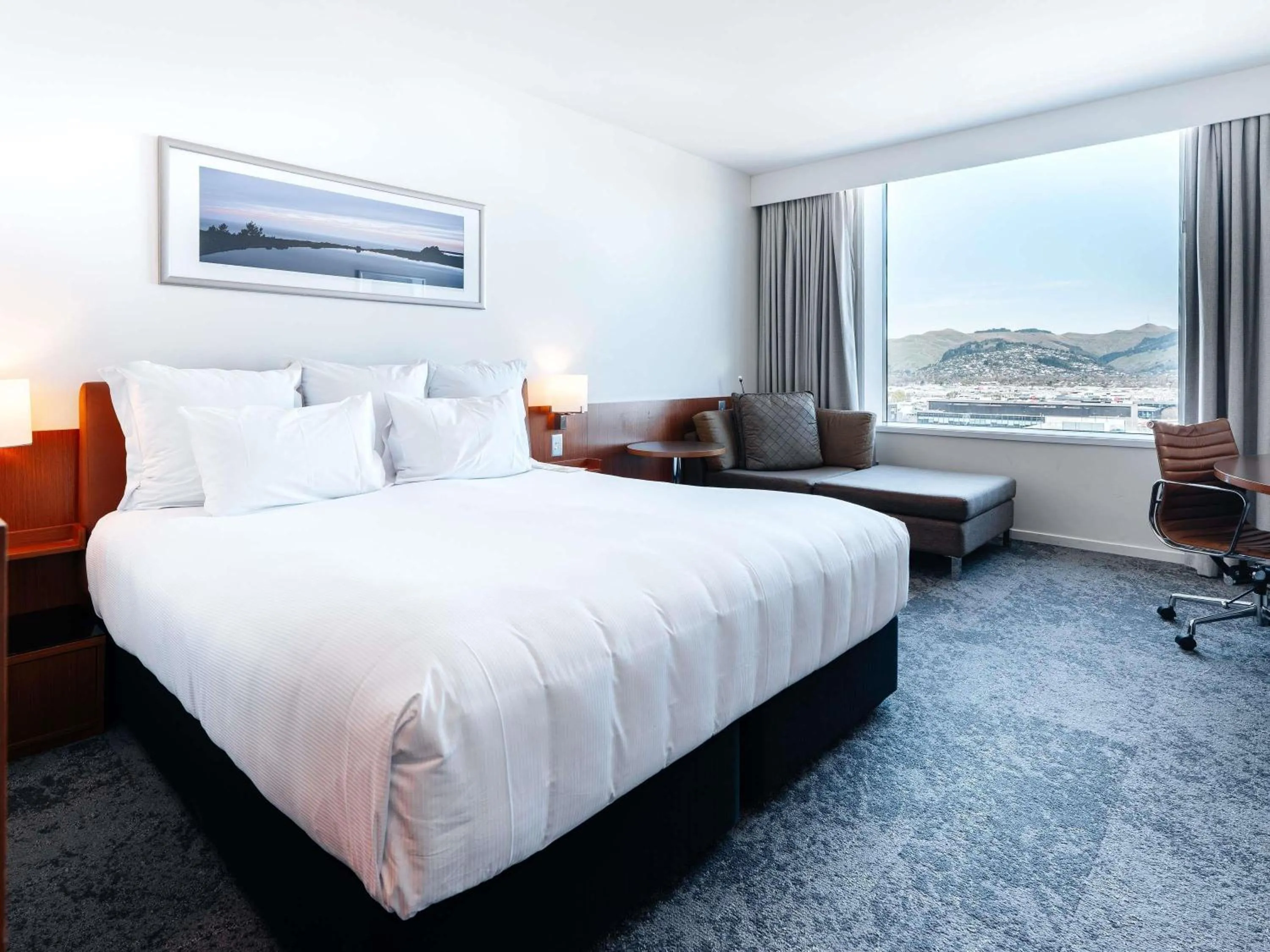 Bedroom, Bed in Novotel Christchurch Cathedral Square