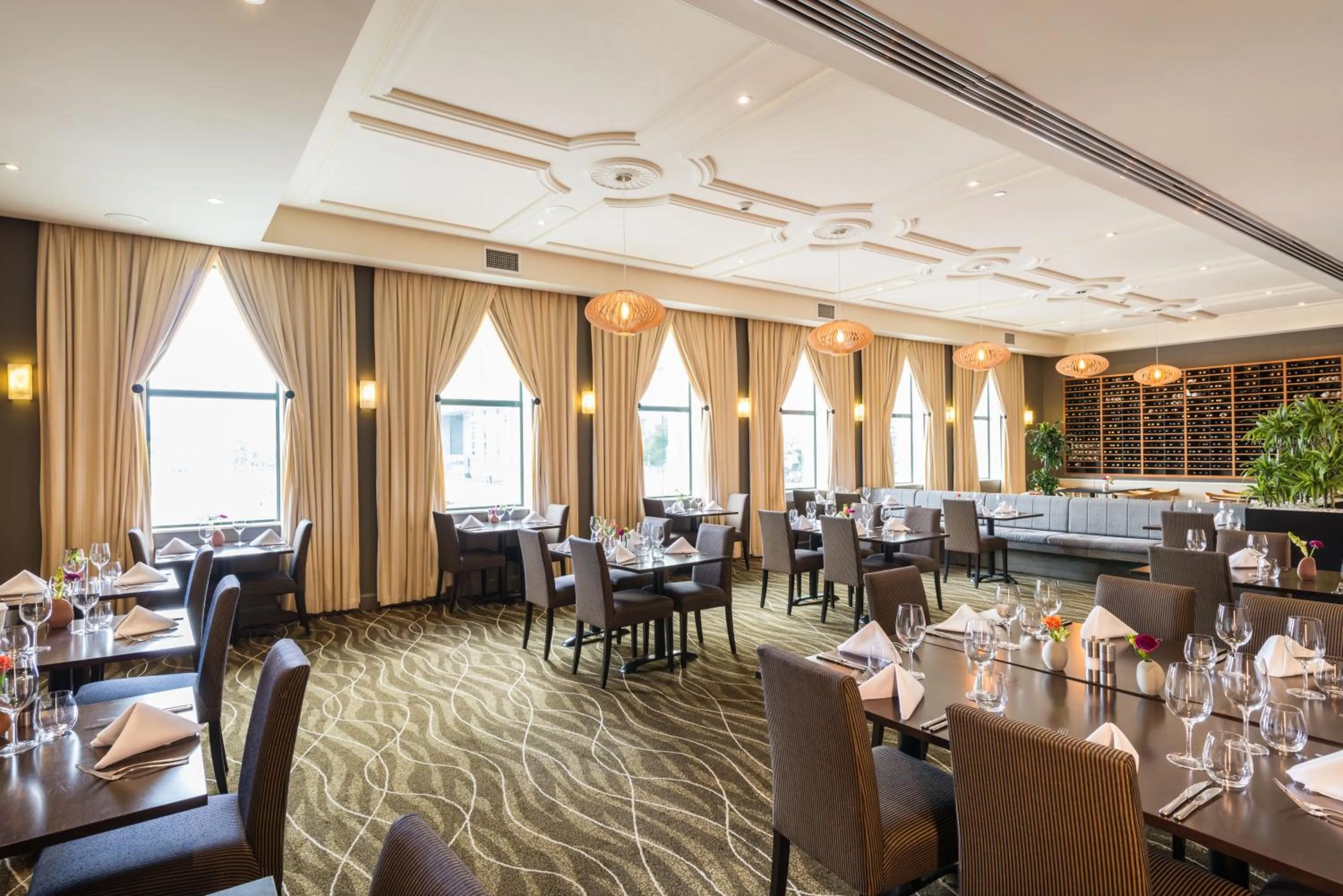 Restaurant/places to eat in Novotel Christchurch Cathedral Square