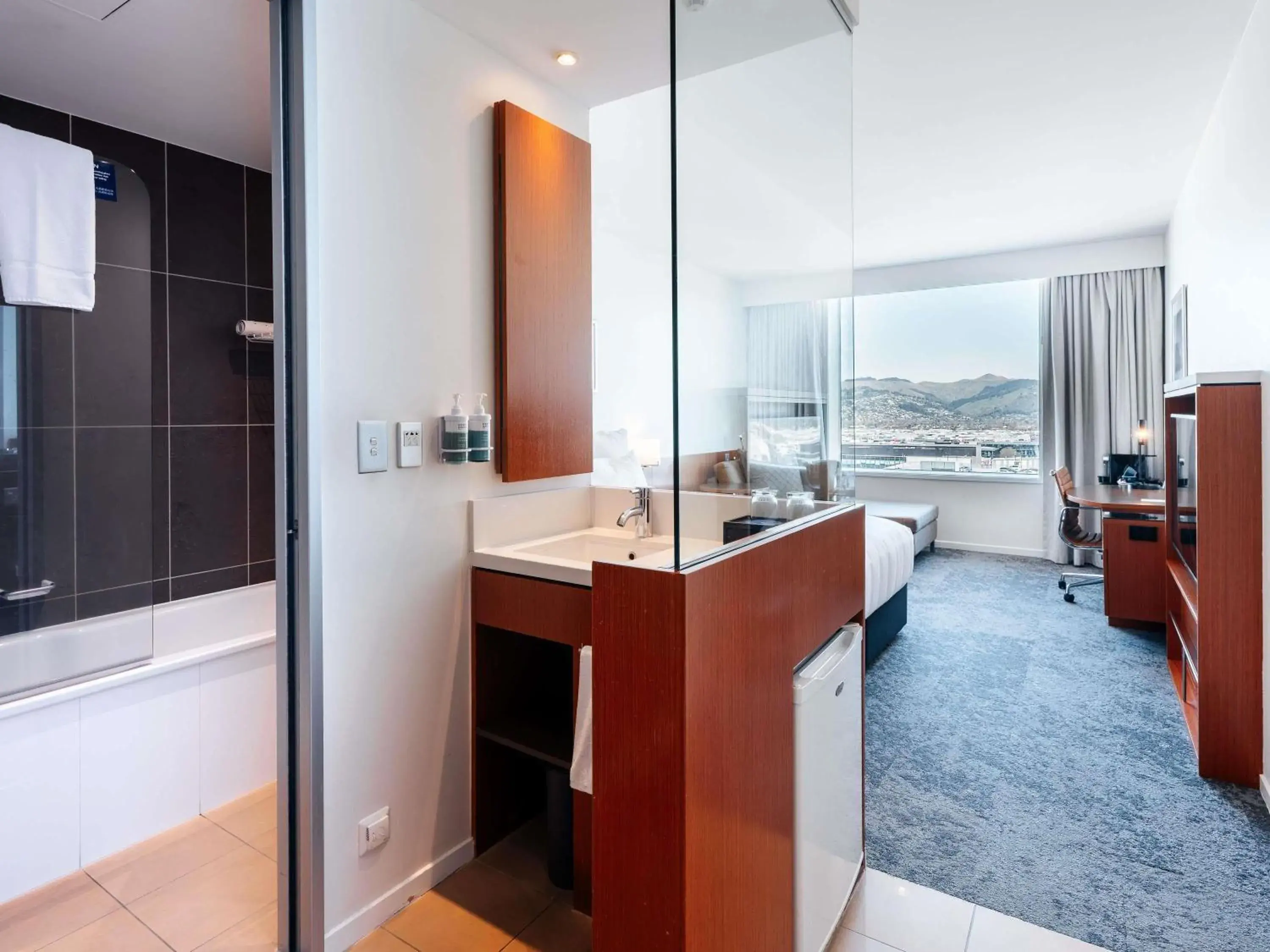 Executive King Room in Novotel Christchurch Cathedral Square Executive King Room in Novotel Christchurch Cathedral Square