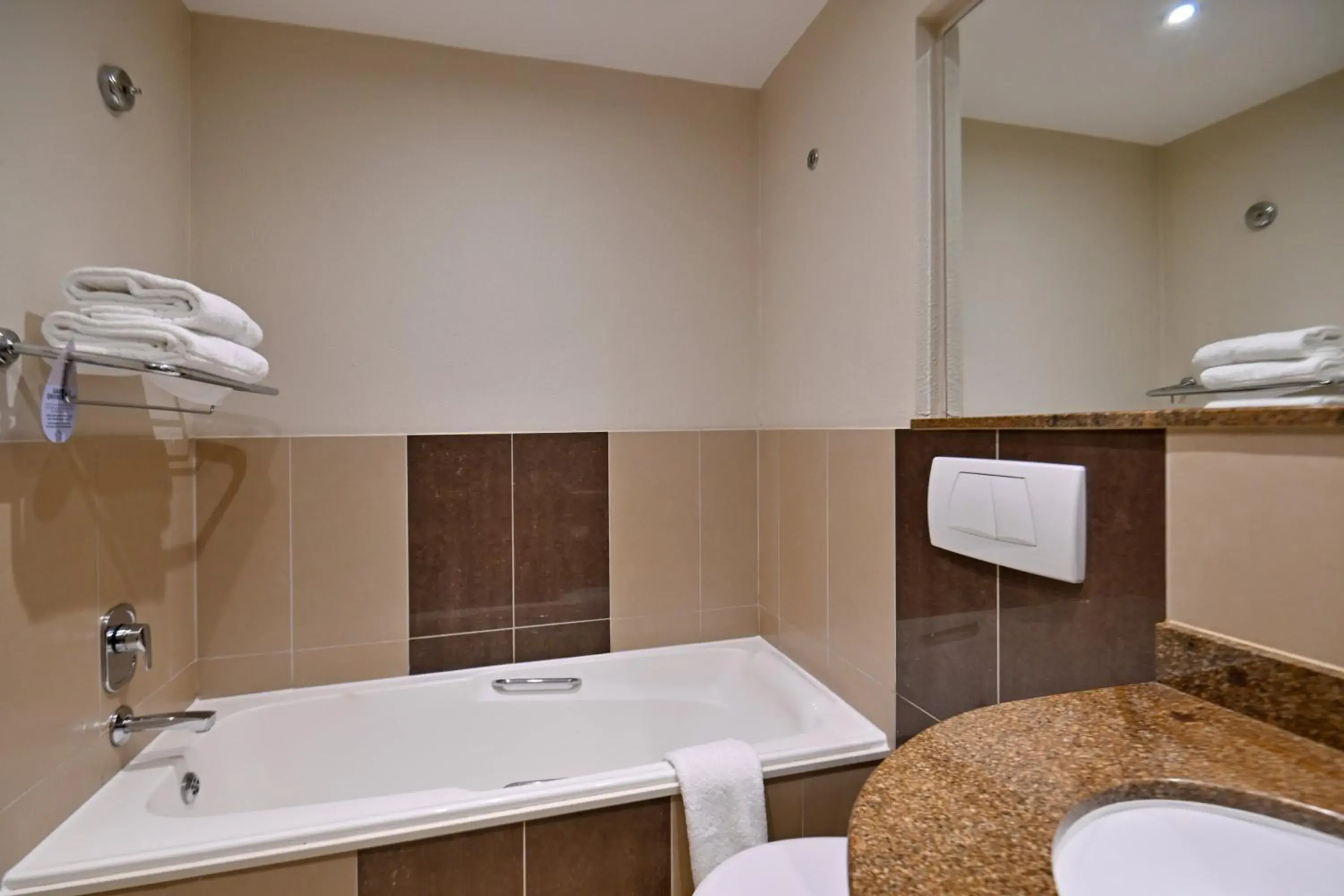 Double Room - Non-Smoking in City Lodge Hotel Gqeberha Double Room - Non-Smoking in City Lodge Hotel Gqeberha
