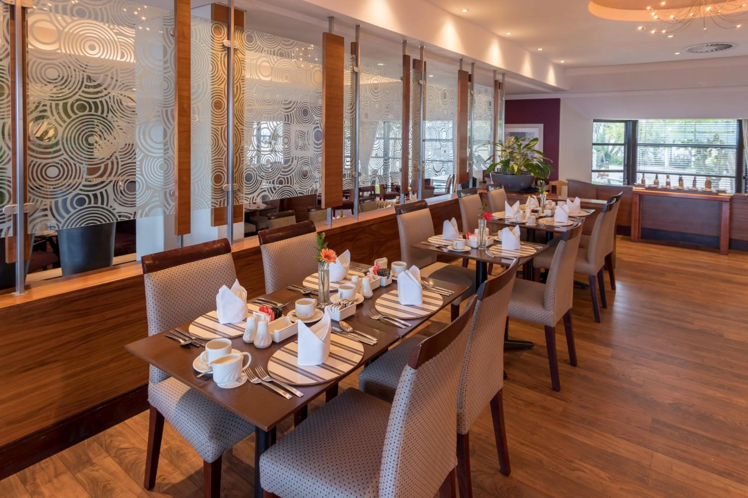 Restaurant/places to eat in City Lodge Hotel Gqeberha