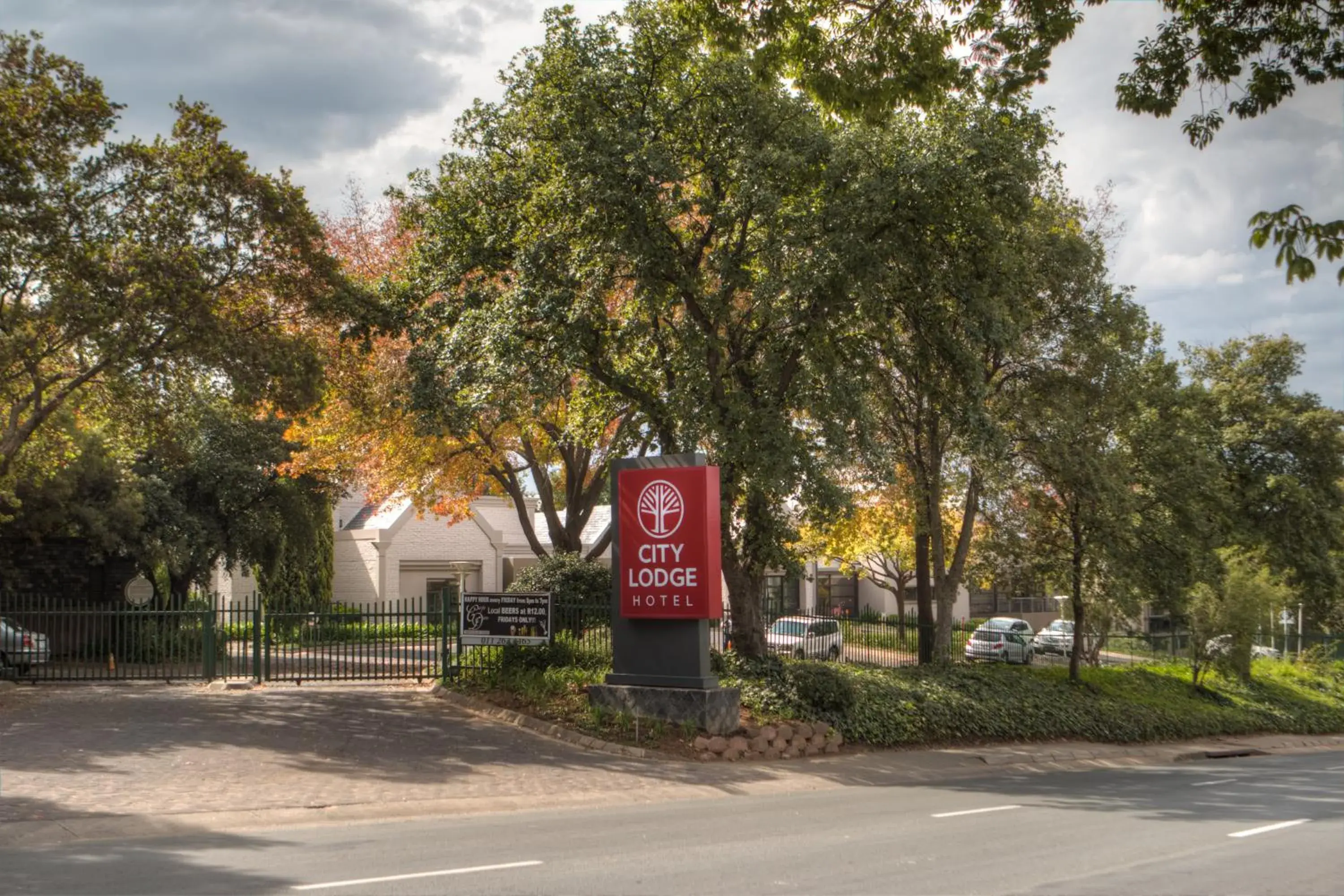 Street view in City Lodge Hotel Sandton, Katherine Street Street view in City Lodge Hotel Sandton, Katherine Street