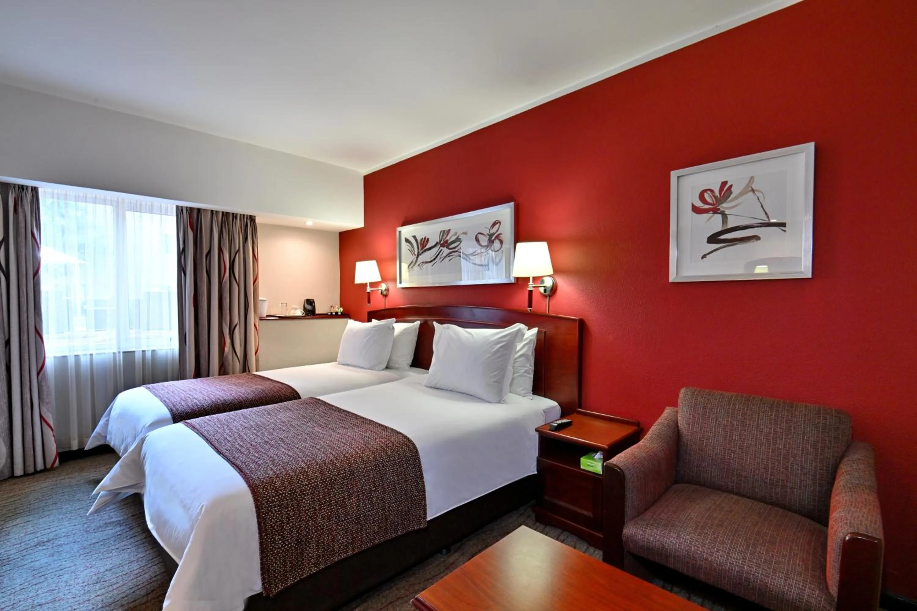 Bedroom, Bed in City Lodge Hotel Sandton, Morningside