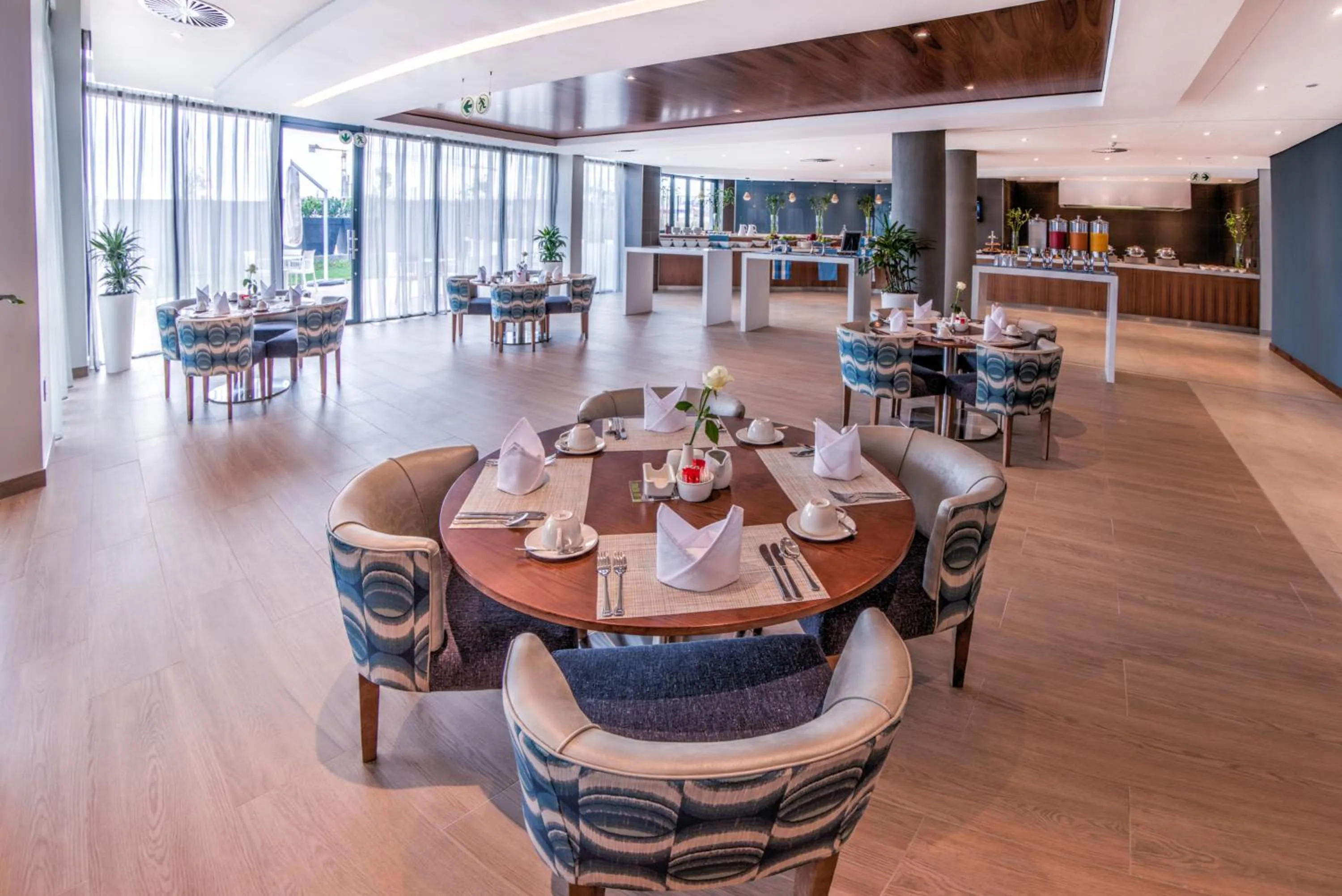 Restaurant/places to eat in City Lodge Hotel Waterfall City