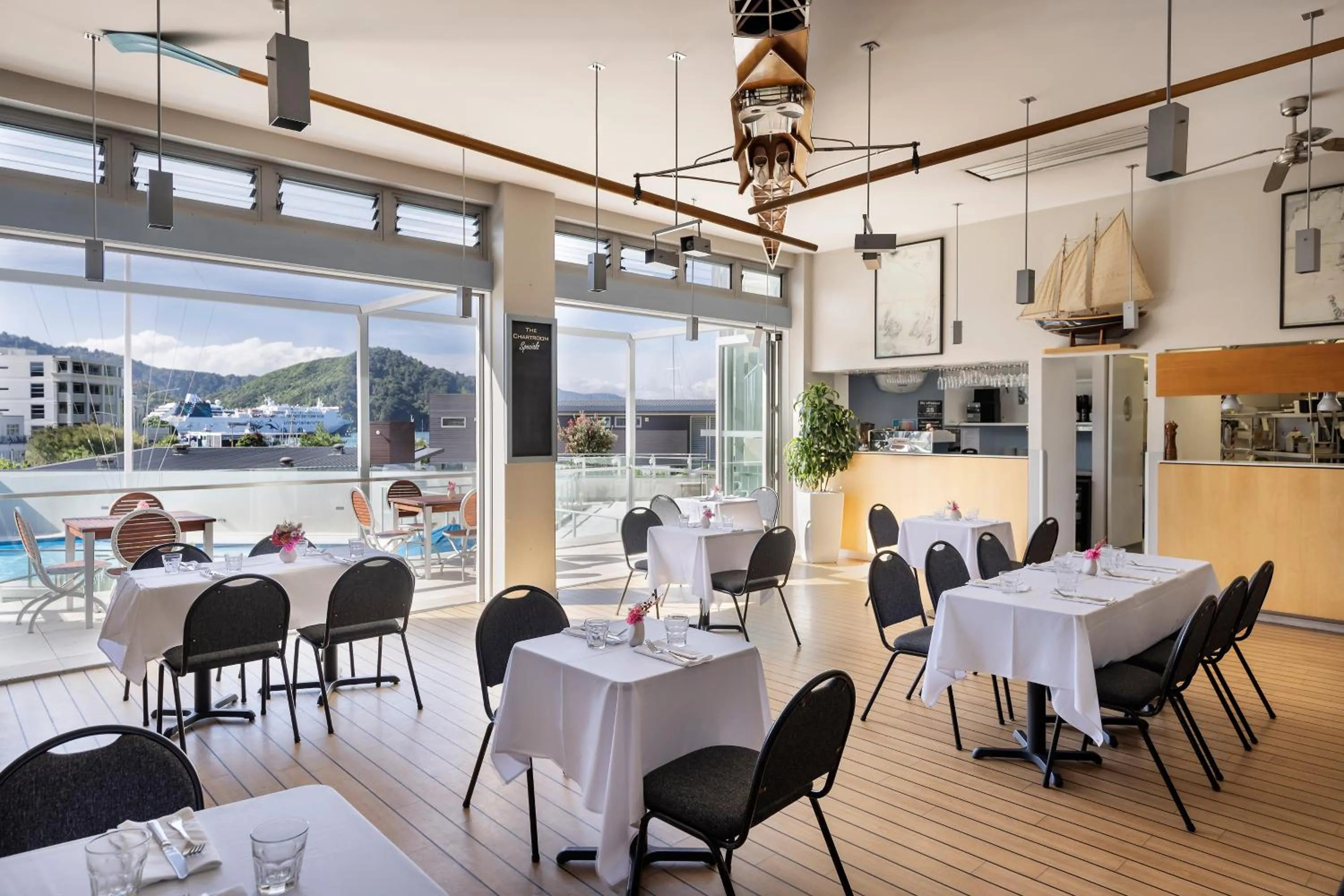 Restaurant/places to eat in Edit Picton