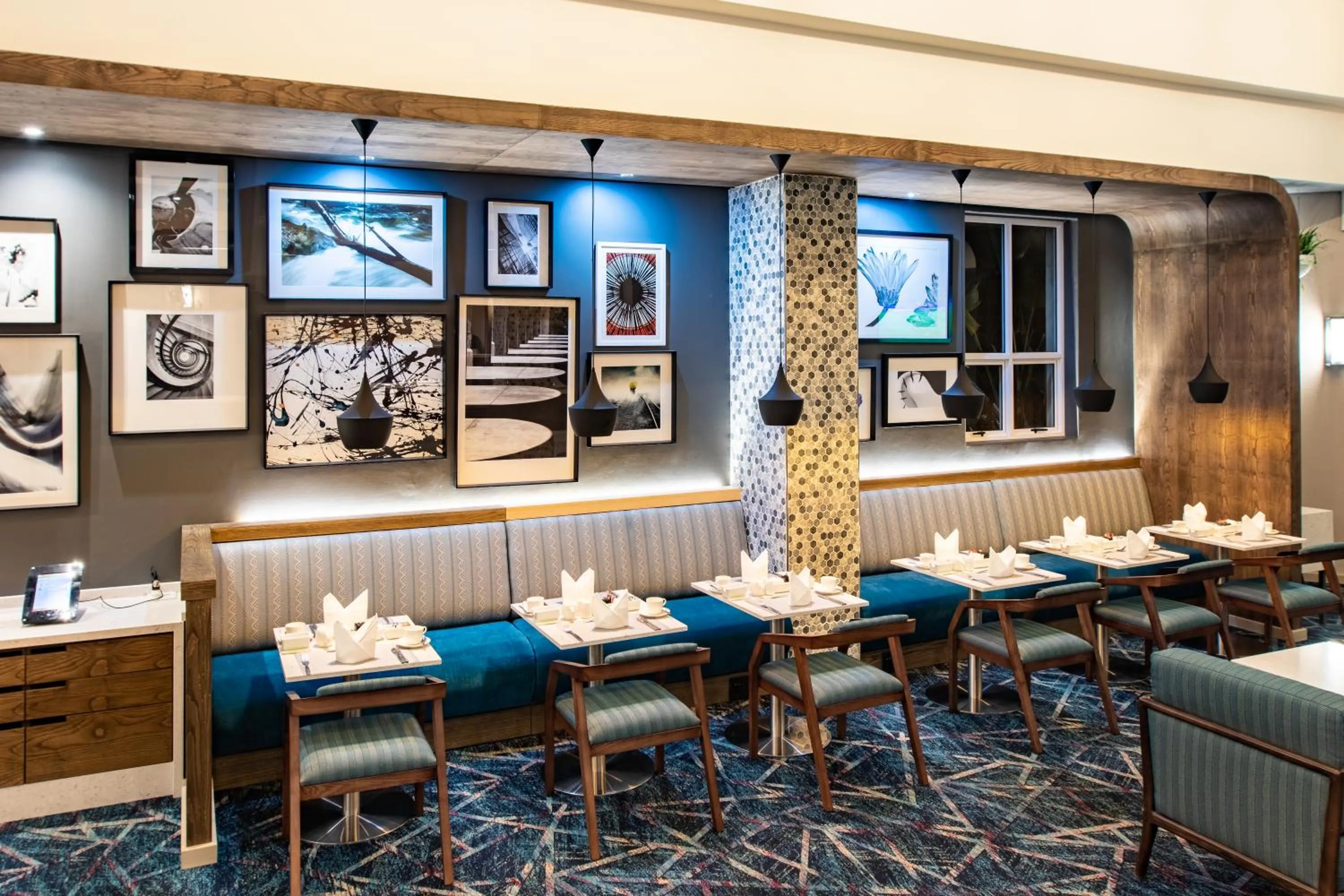 Restaurant/places to eat in Town Lodge Johannesburg Airport