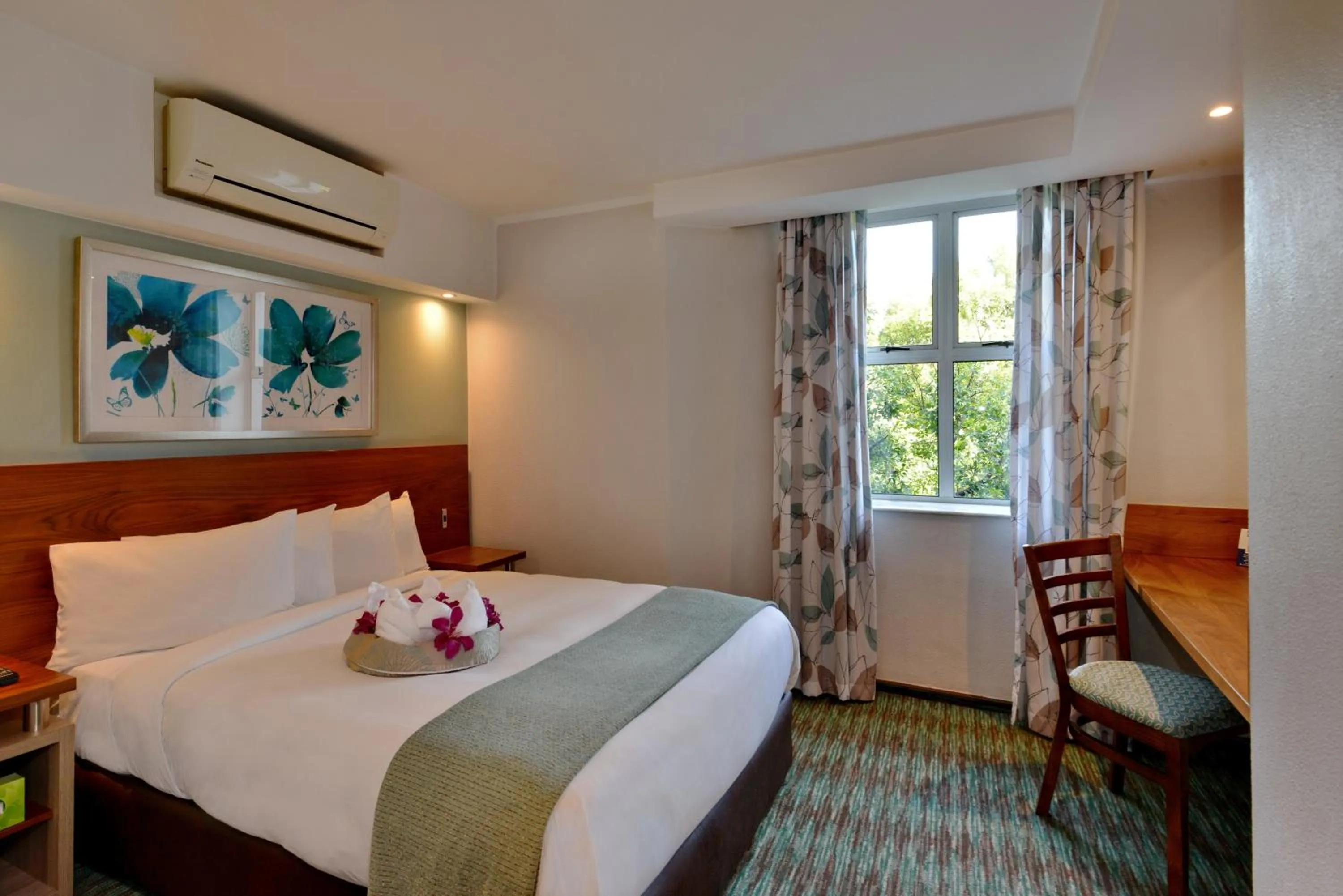 Bed in Town Lodge Waterfall, Midrand