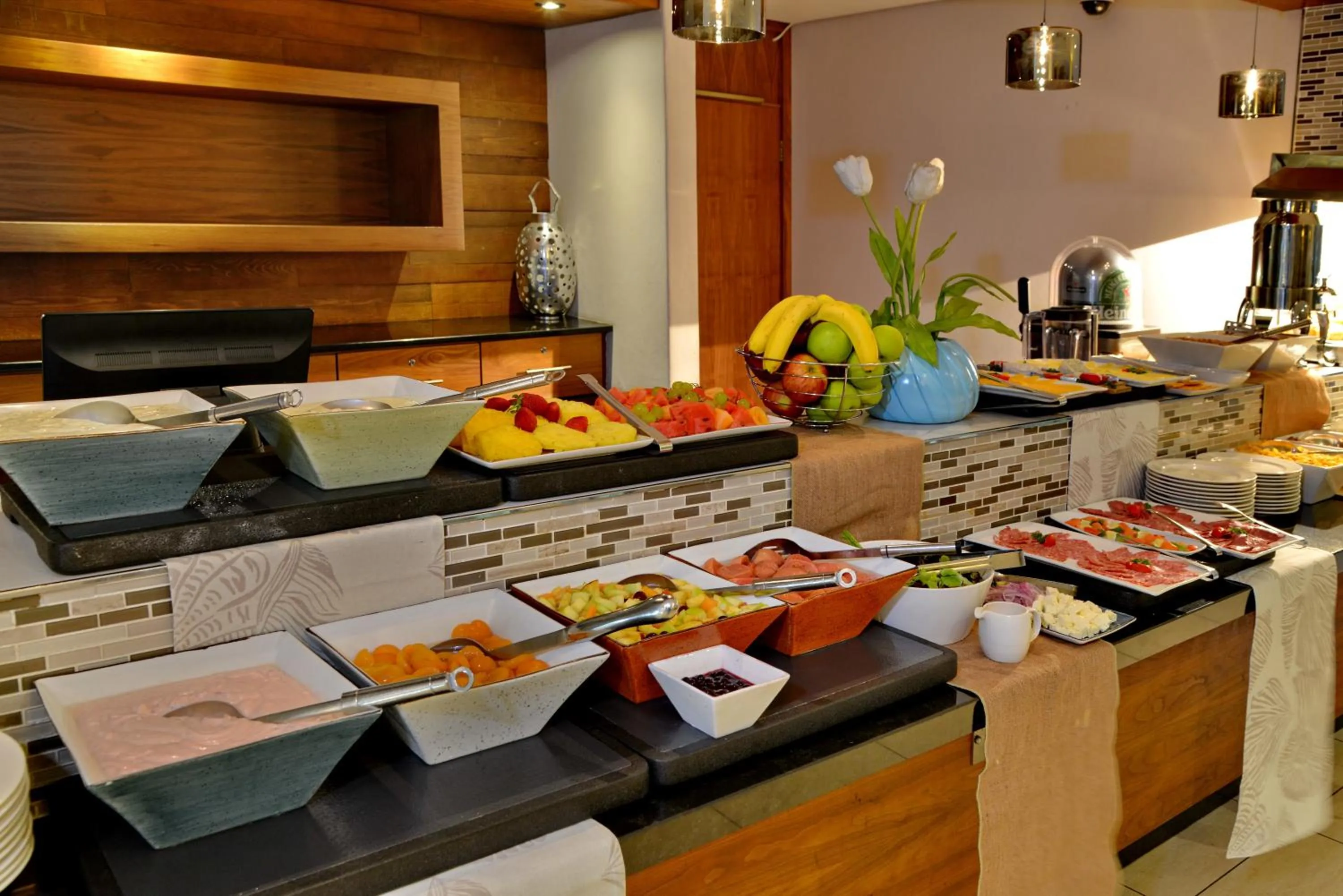 Restaurant/places to eat in Town Lodge Waterfall, Midrand