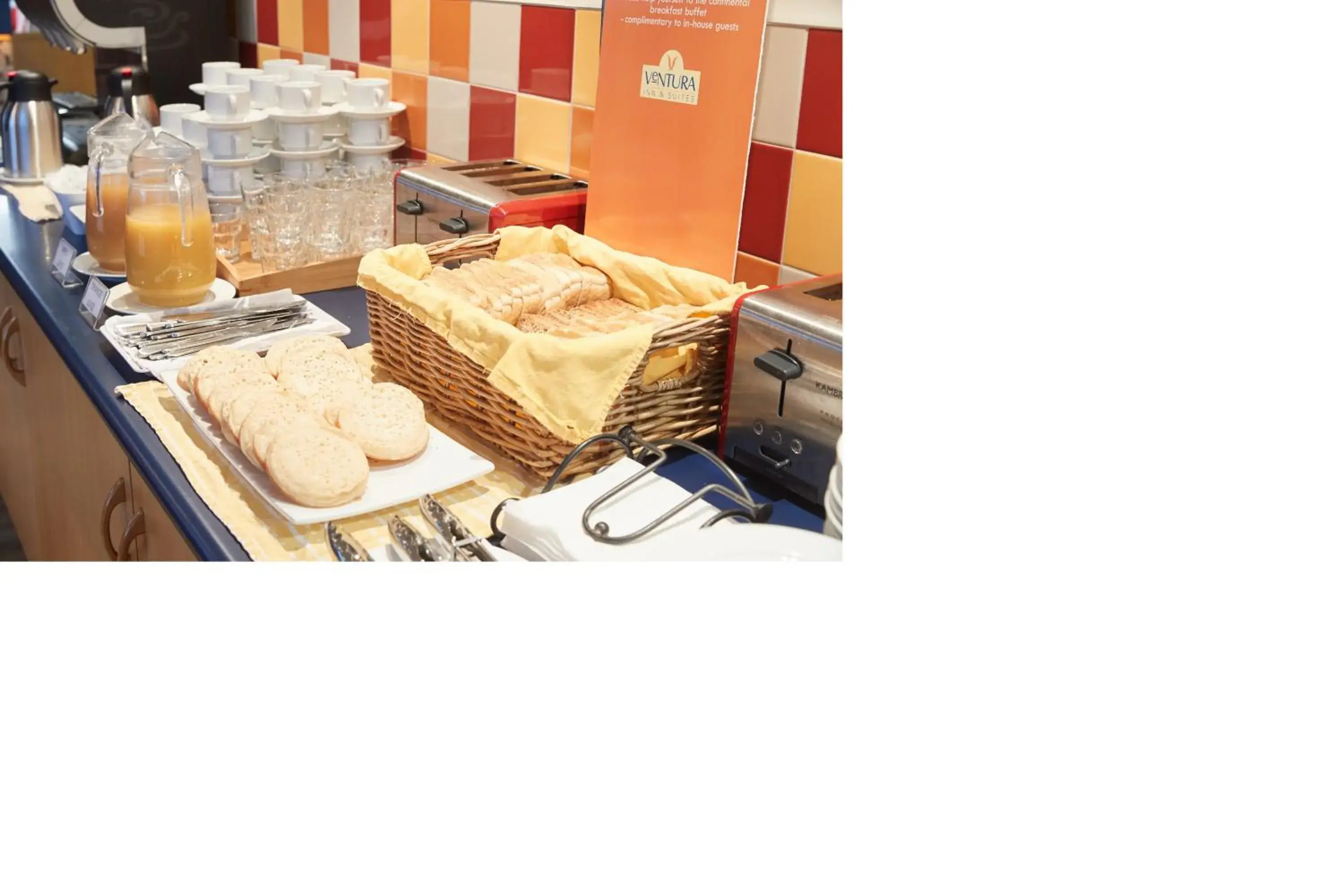 Buffet breakfast in Ventura Inn & Suites Hamilton Buffet breakfast in Ventura Inn & Suites Hamilton