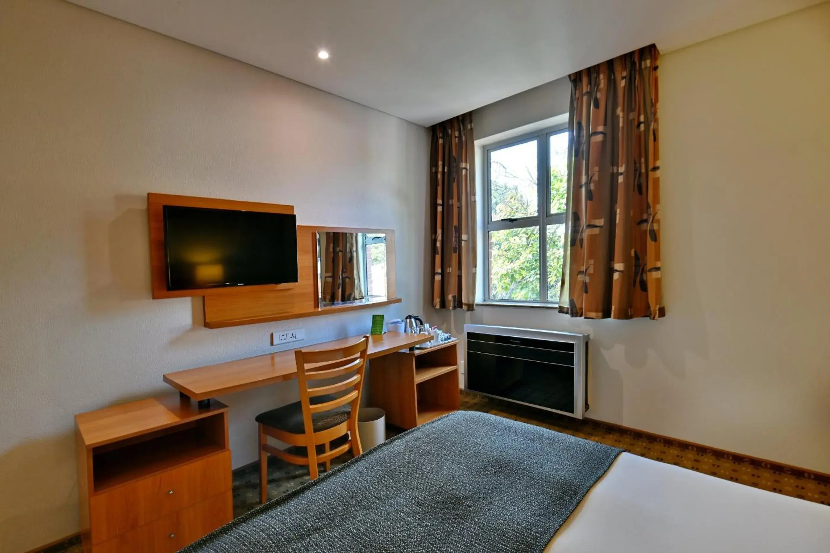 Double Room - Non-Smoking in Road Lodge Sandton Double Room - Non-Smoking in Road Lodge Sandton