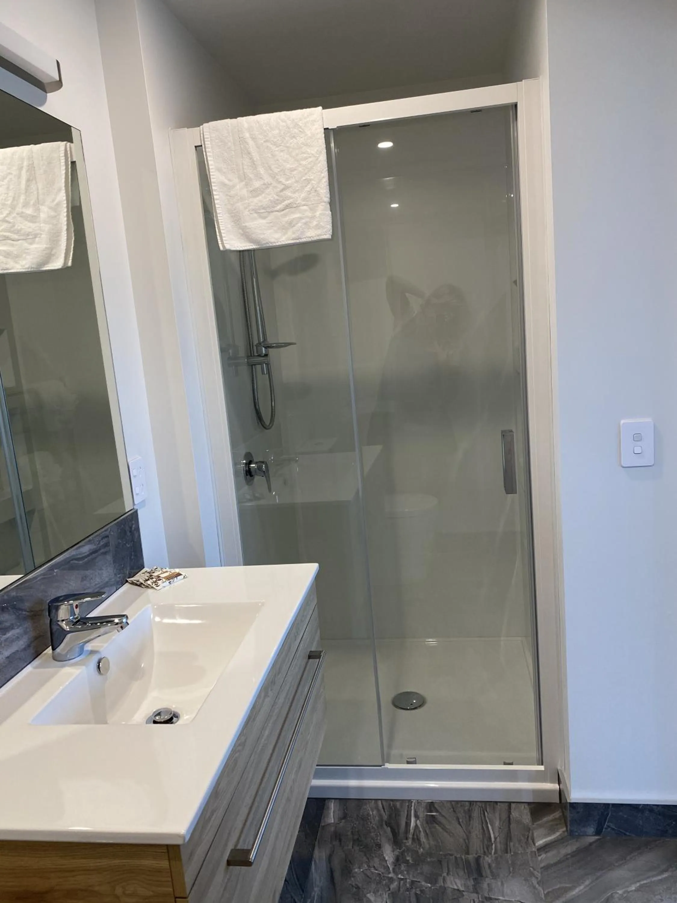 Bathroom in Lakefront Lodge Taupo