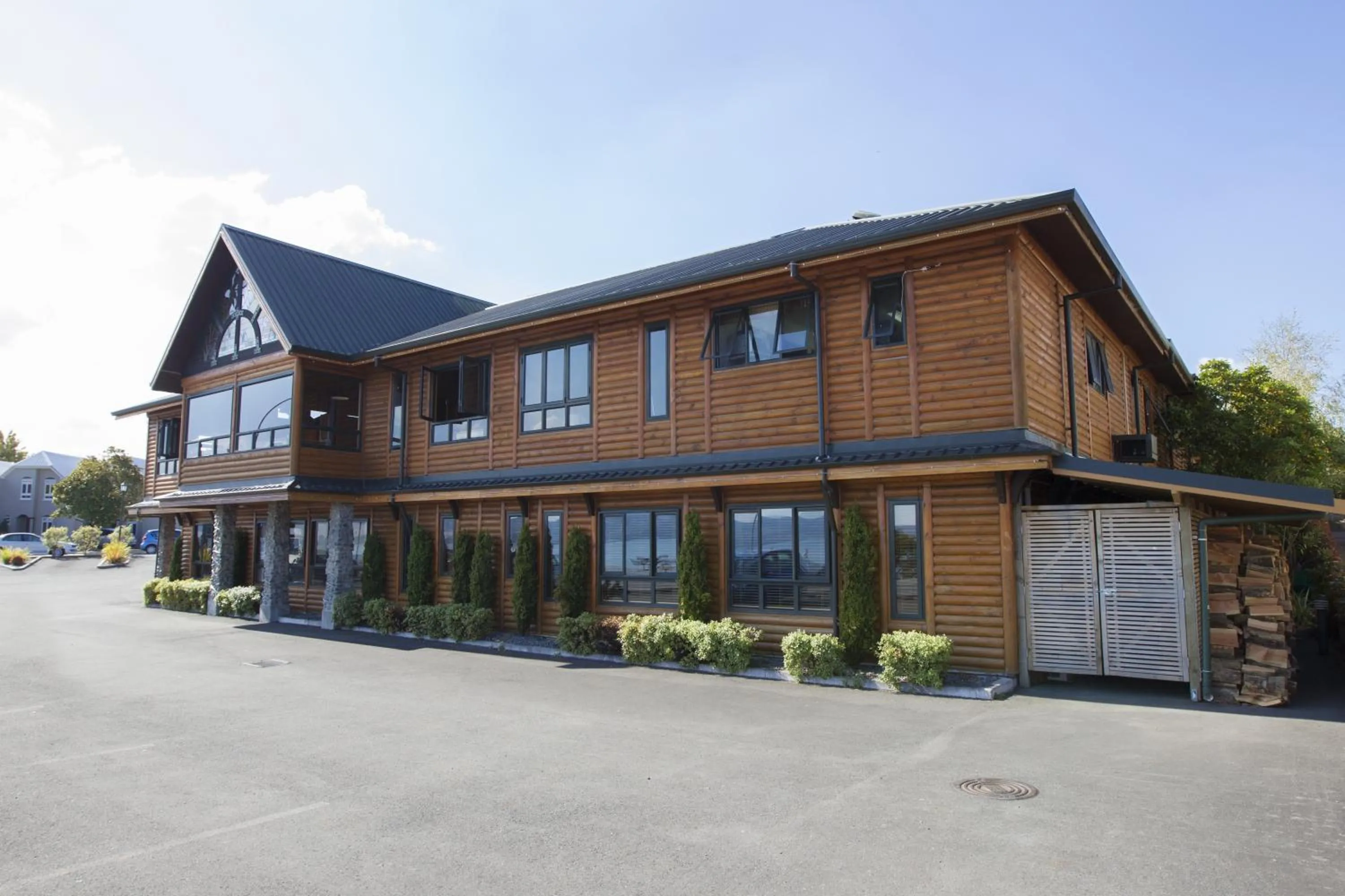 Property building in Lakefront Lodge Taupo