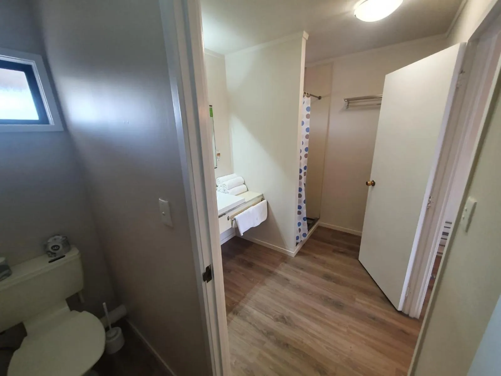 Bathroom in Ascot Epsom Motel