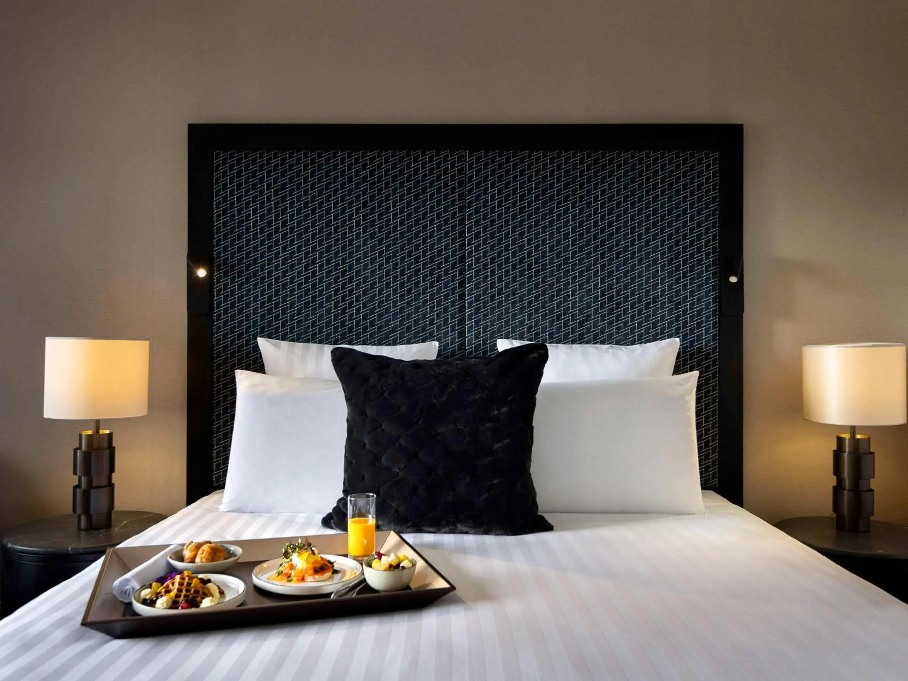 Bedroom, Bed in Pullman Auckland Hotel & Apartments Bedroom, Bed in Pullman Auckland Hotel & Apartments