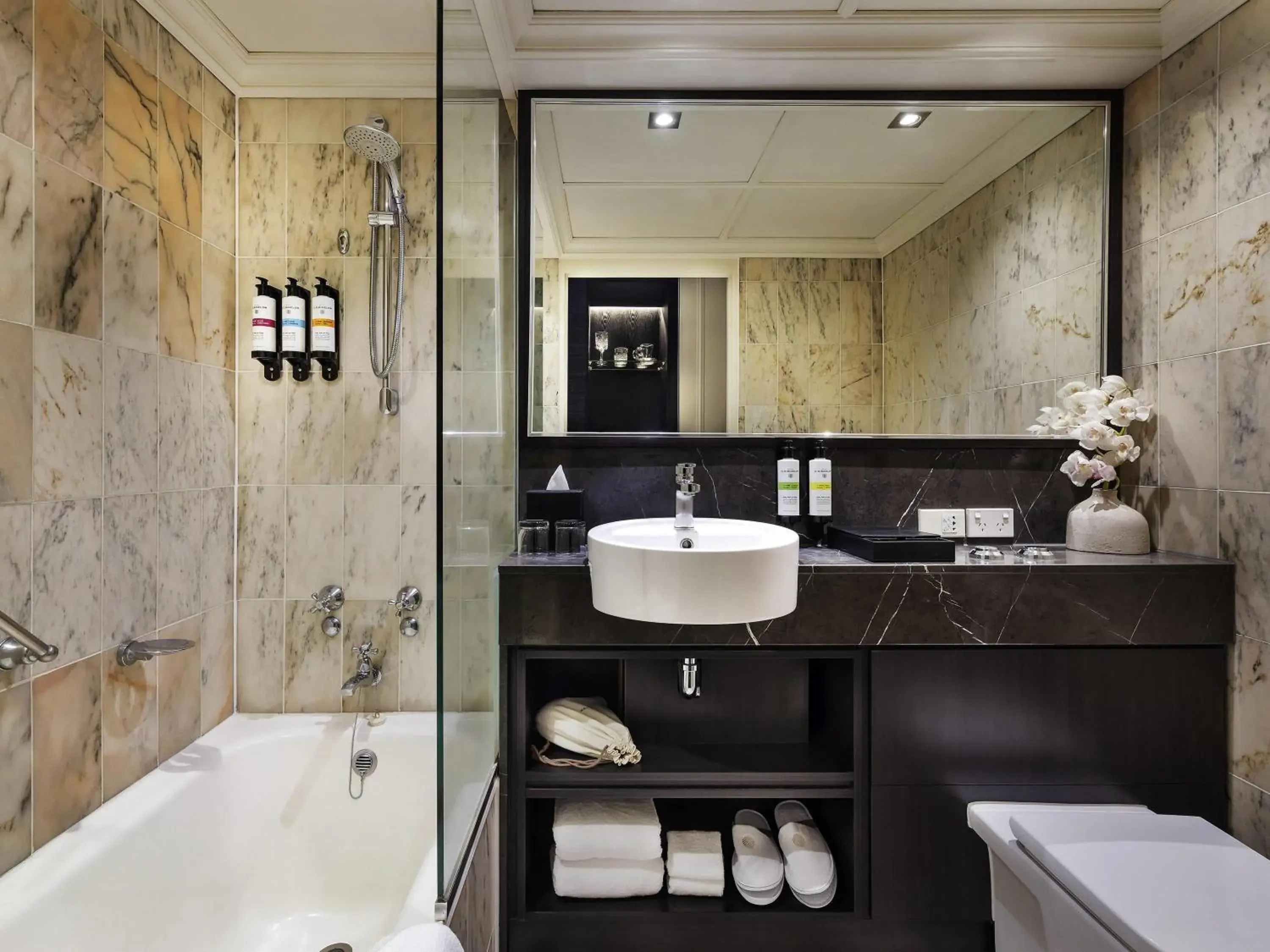 Bedroom in Pullman Auckland Hotel & Apartments Bedroom in Pullman Auckland Hotel & Apartments