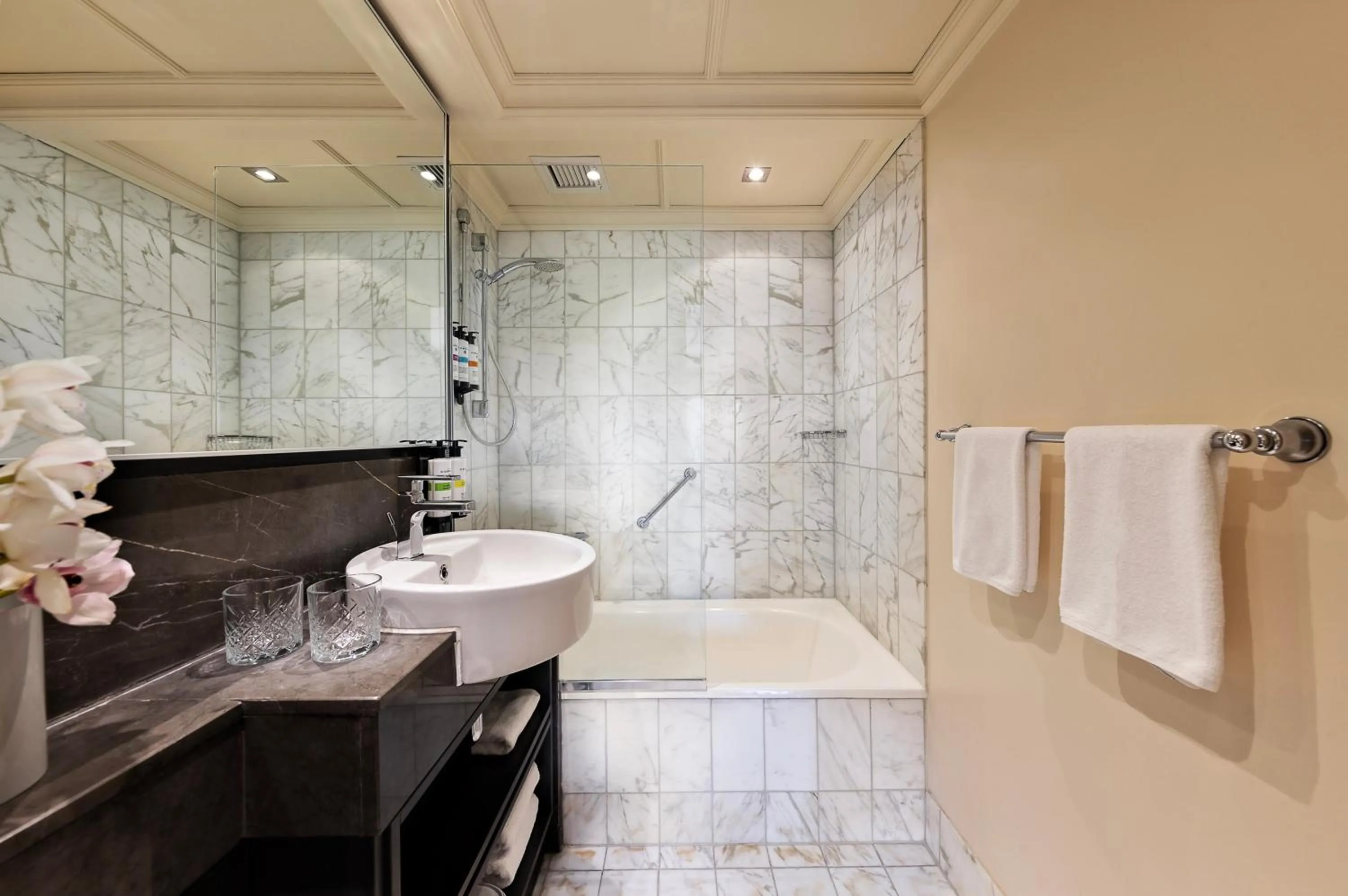 Bathroom in Pullman Auckland Hotel & Apartments