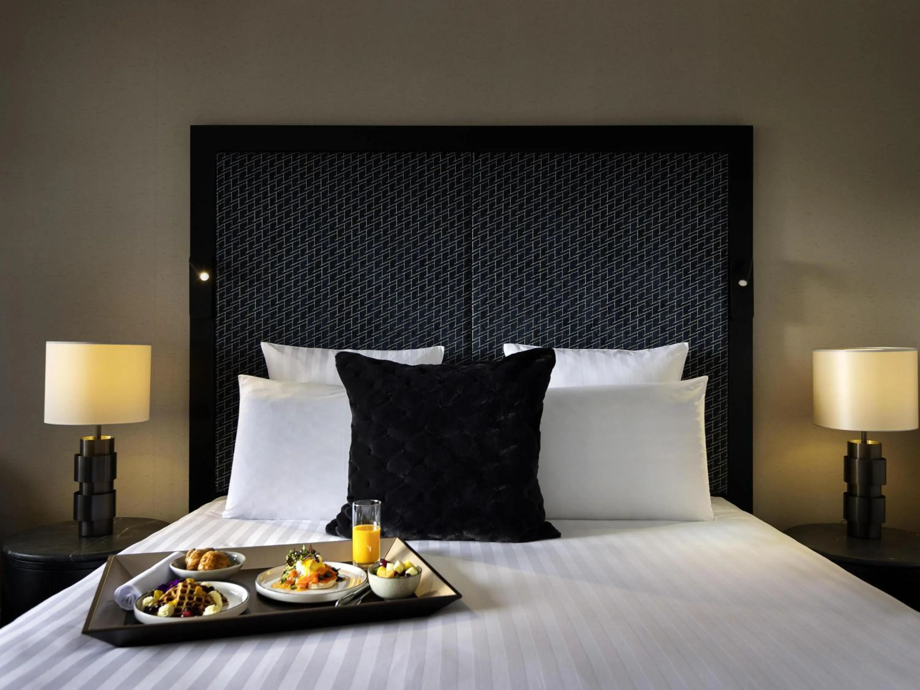 Bedroom, Bed in Pullman Auckland Hotel & Apartments