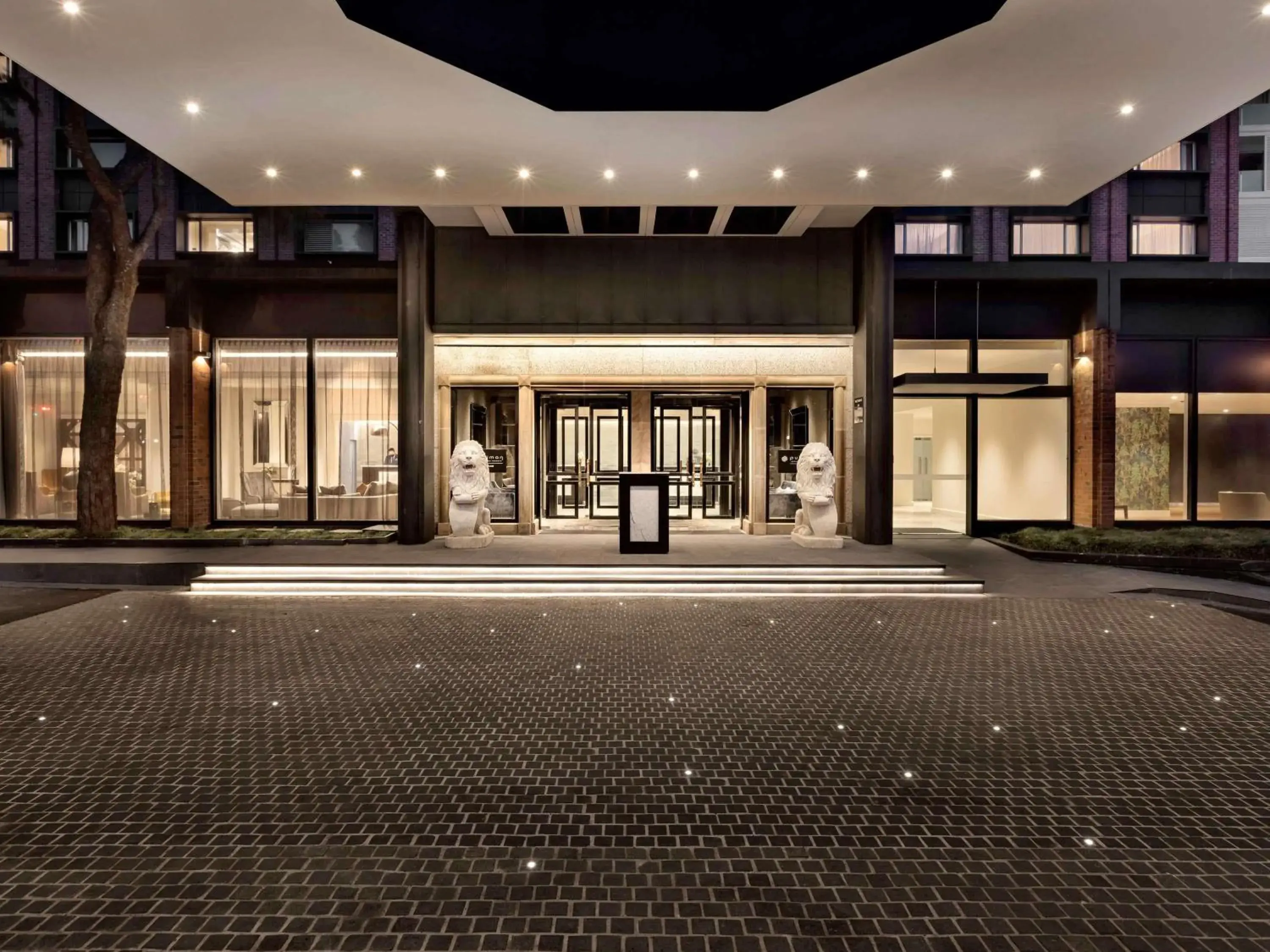 Property building in Pullman Auckland Hotel & Apartments Property building in Pullman Auckland Hotel & Apartments