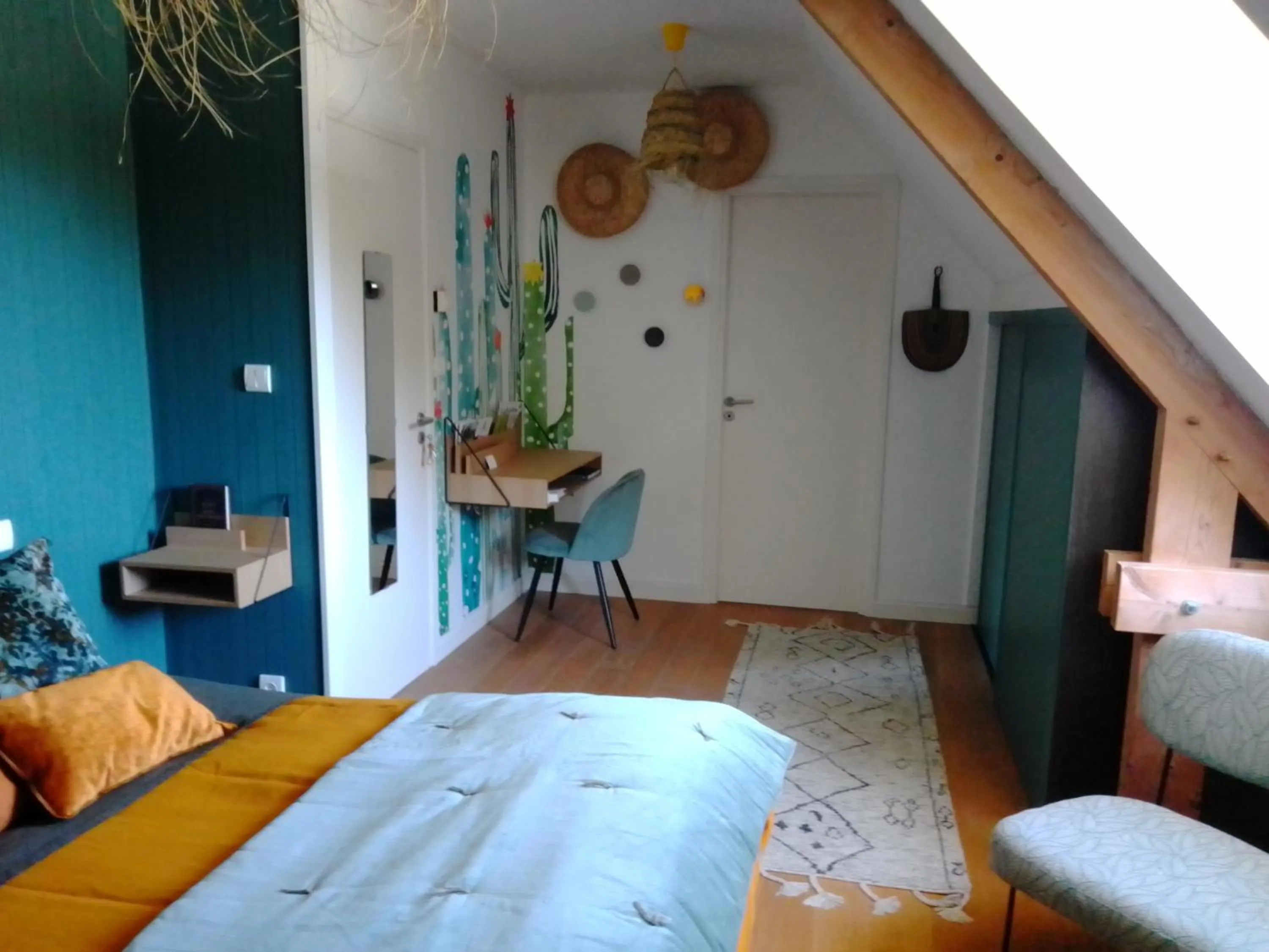 Bed in Le bouddha du lac