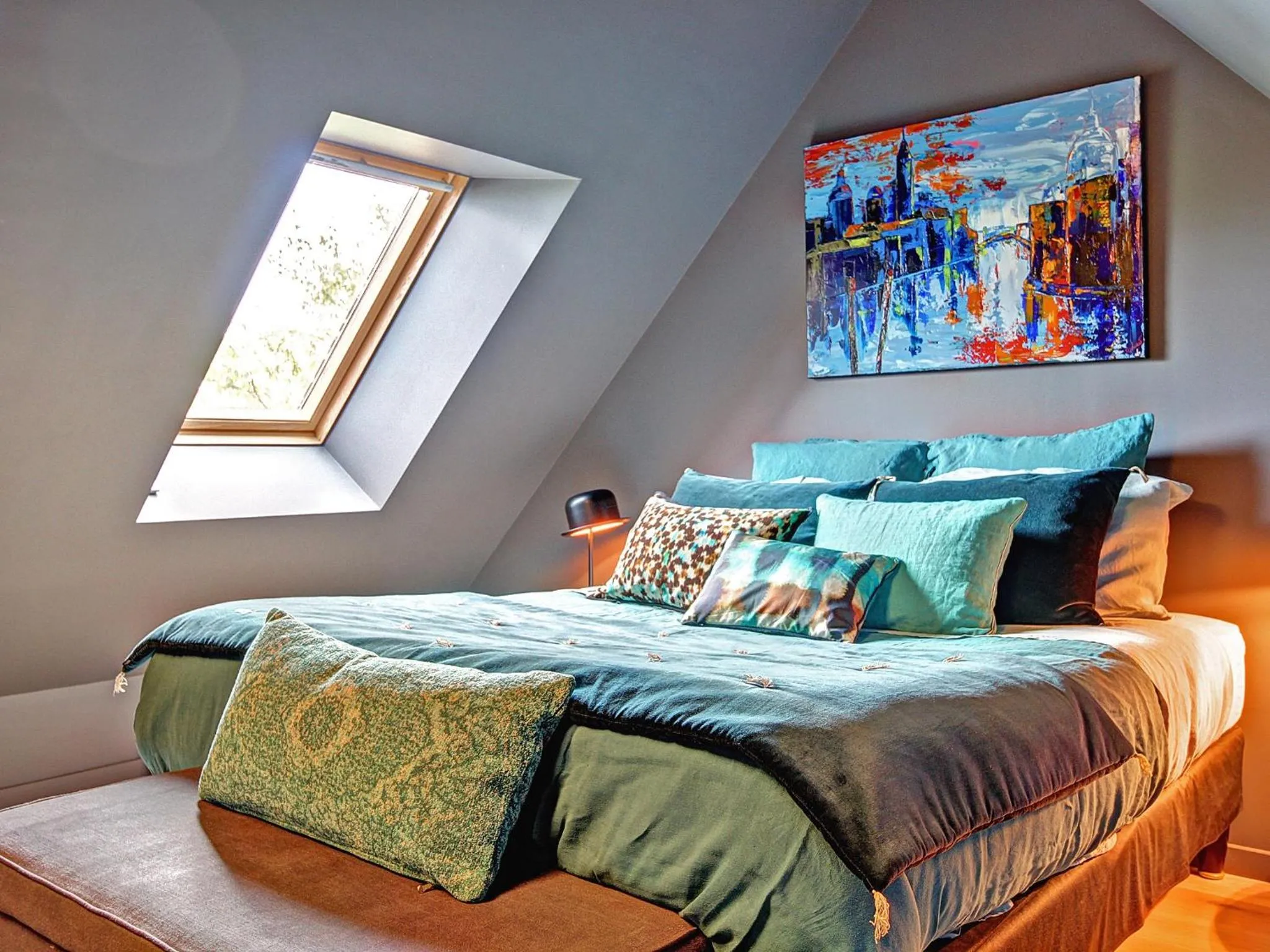 Bed in Le bouddha du lac