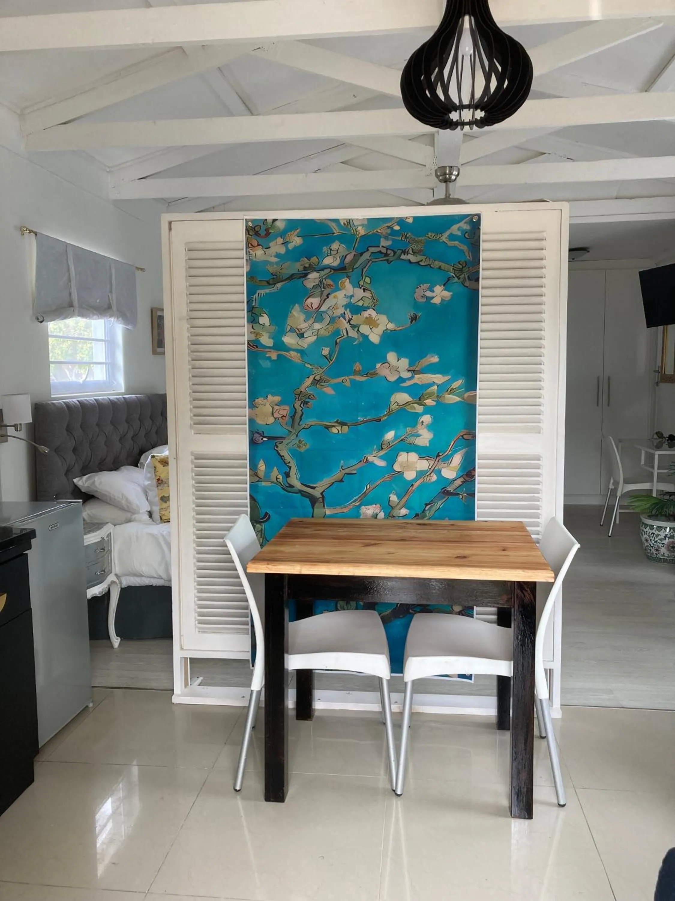 Dining area, Bed in Constantia Lazy River